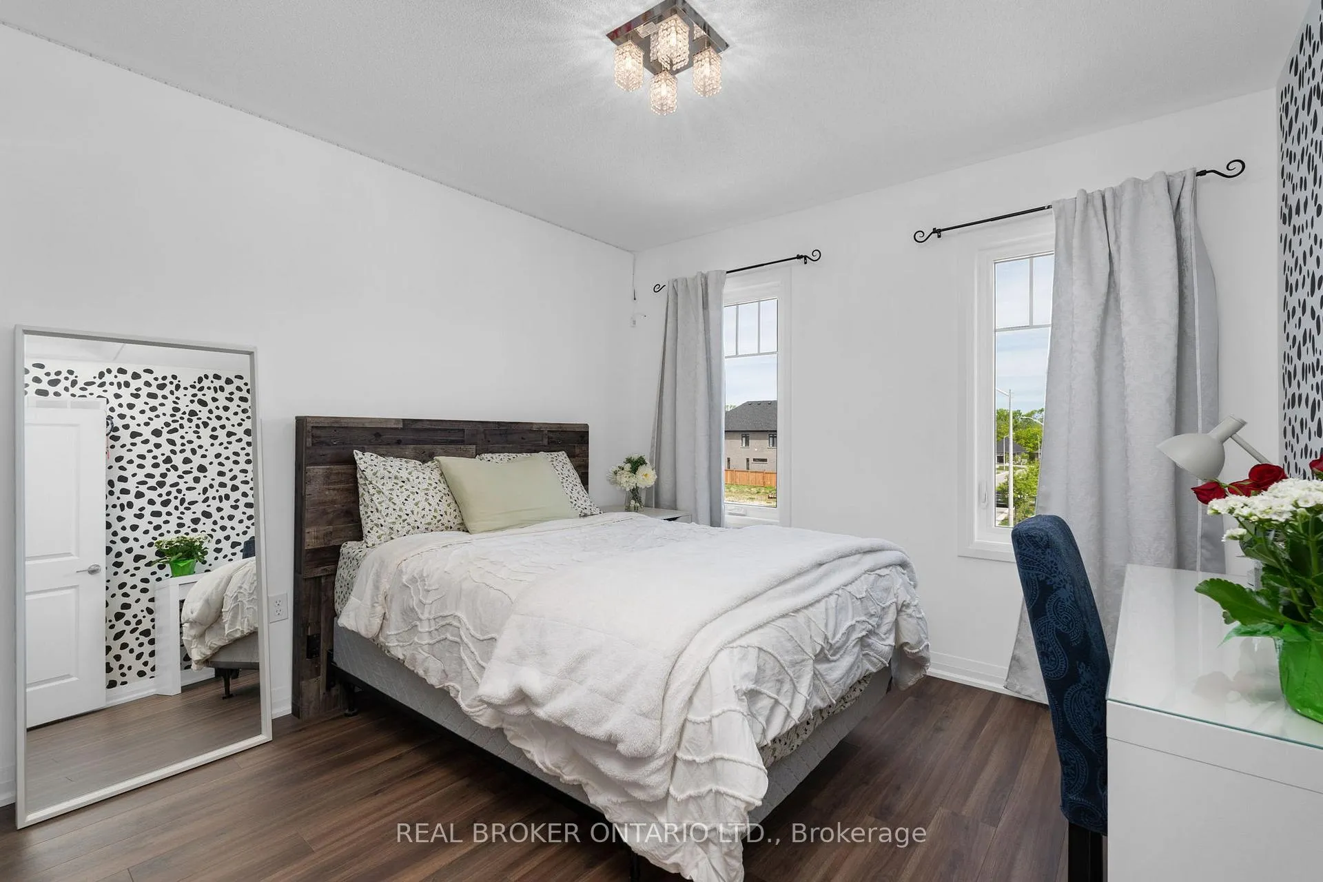Photo 22 of 60 Mabern Street, Barrie, Holly — HOMEH