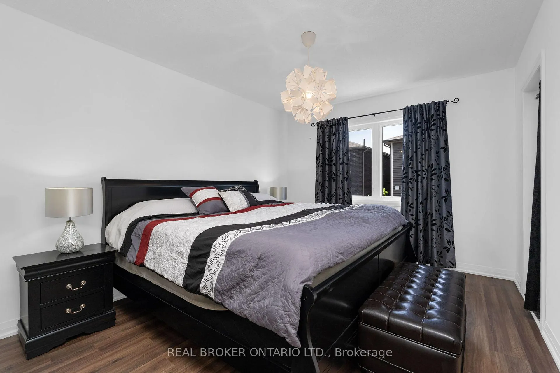 Photo 25 of 60 Mabern Street, Barrie, Holly — HOMEH