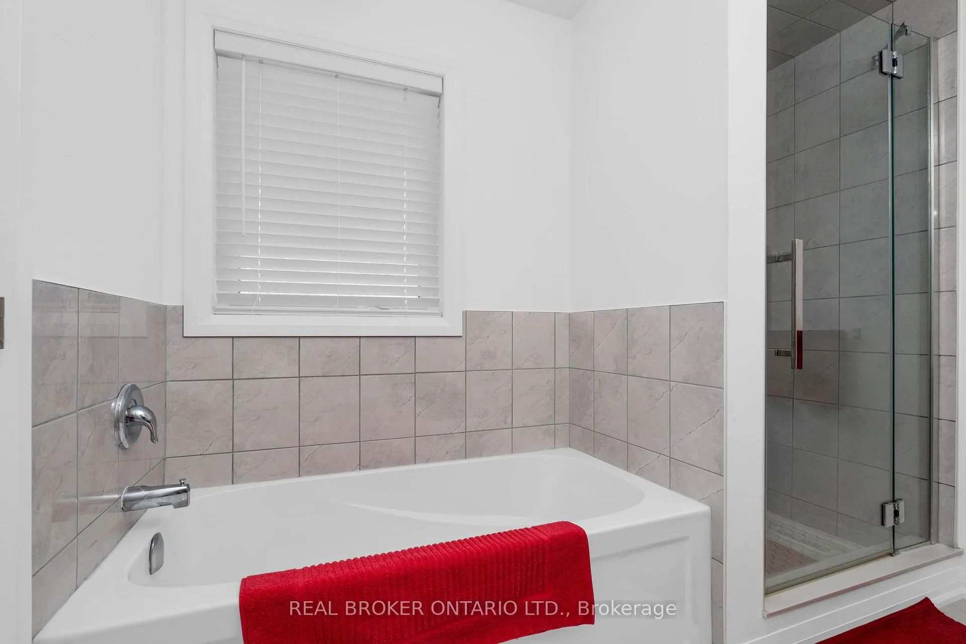 Photo 28 of 60 Mabern Street, Barrie, Holly — HOMEH