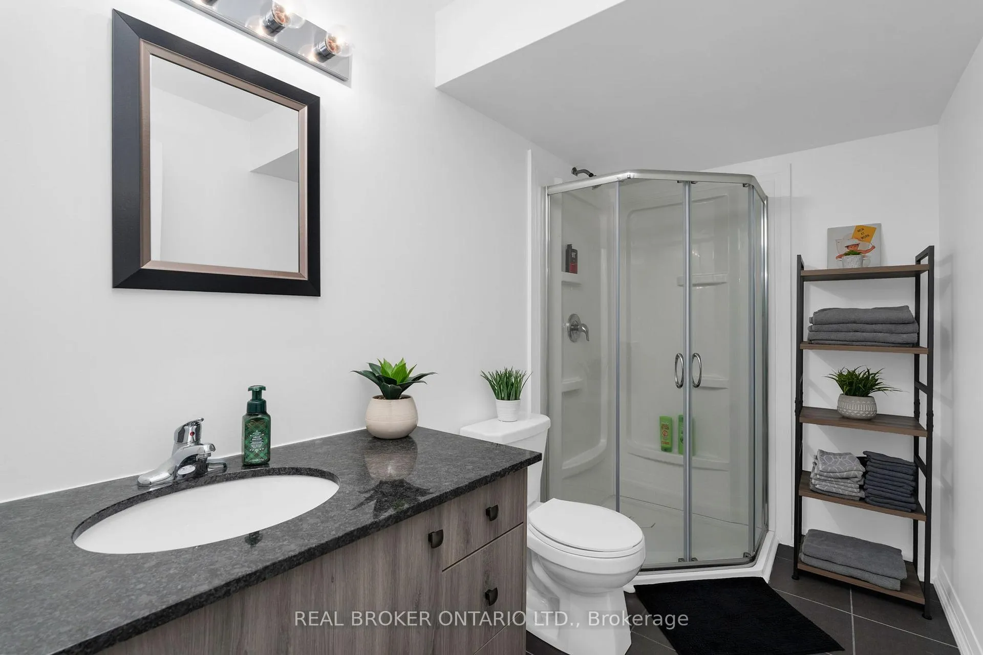Photo 32 of 60 Mabern Street, Barrie, Holly — HOMEH