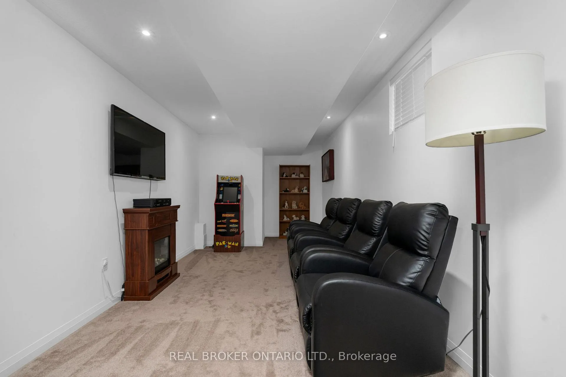 Photo 35 of 60 Mabern Street, Barrie, Holly — HOMEH