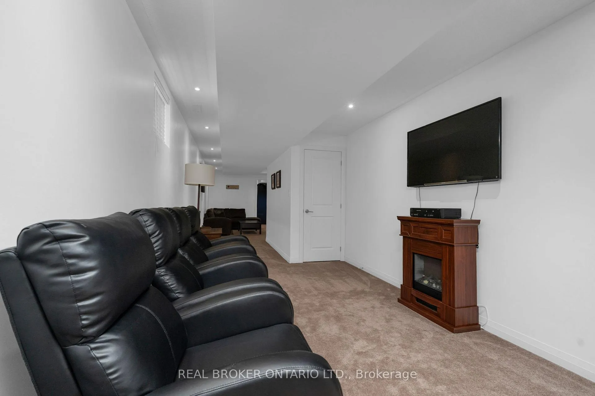 Photo 36 of 60 Mabern Street, Barrie, Holly — HOMEH