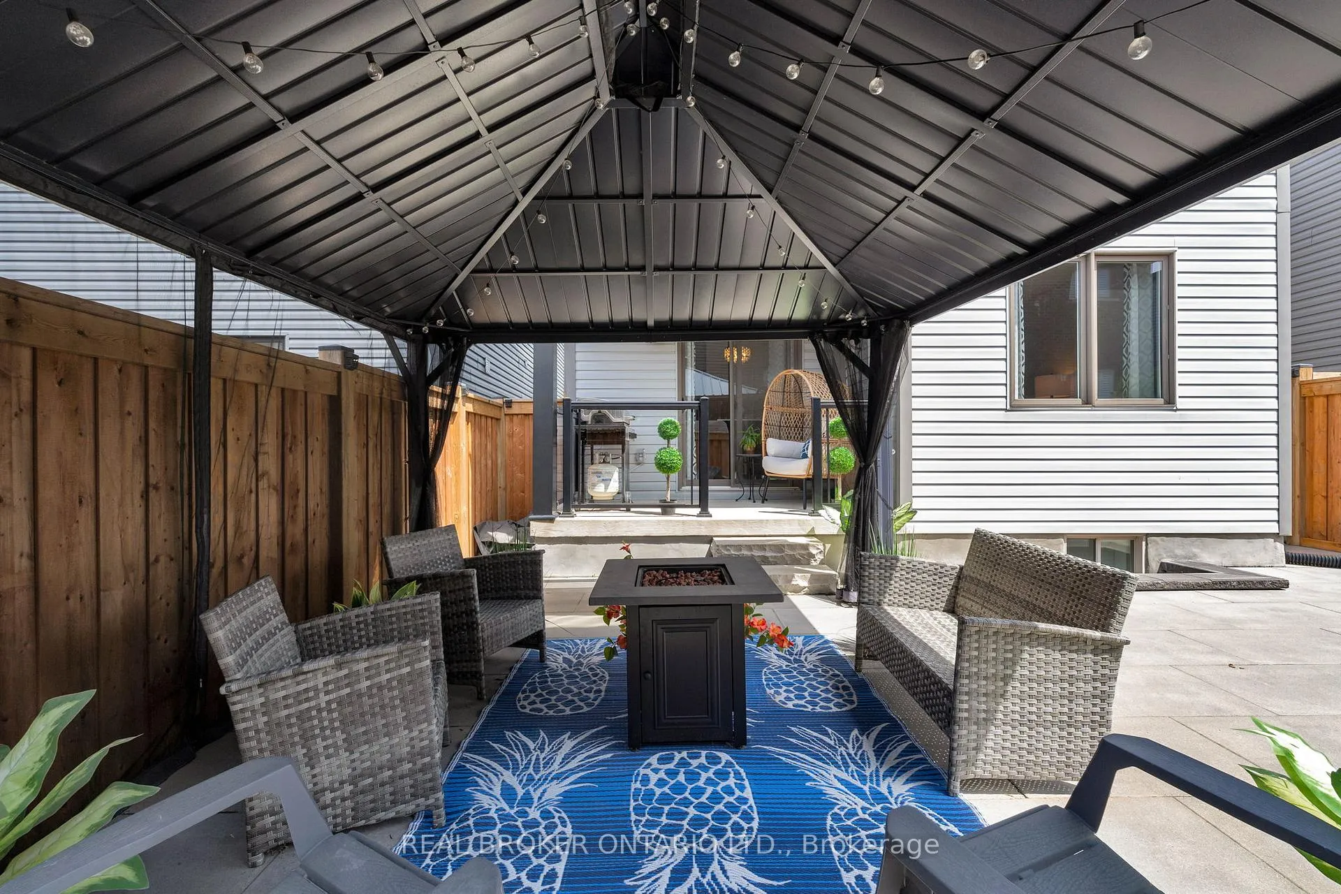 Photo 41 of 60 Mabern Street, Barrie, Holly — HOMEH