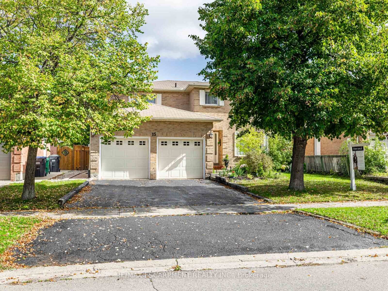 Photo 3 of 15 Deer Valley Drive, Caledon, Bolton West — HOMEH