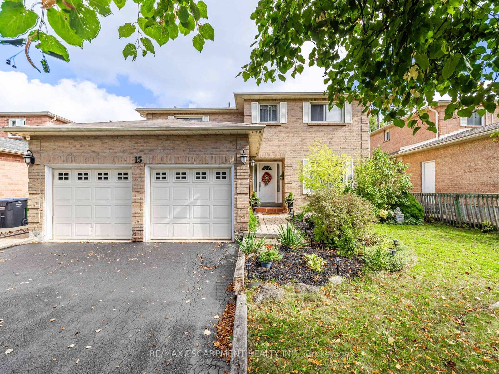 Photo 4 of 15 Deer Valley Drive, Caledon, Bolton West — HOMEH