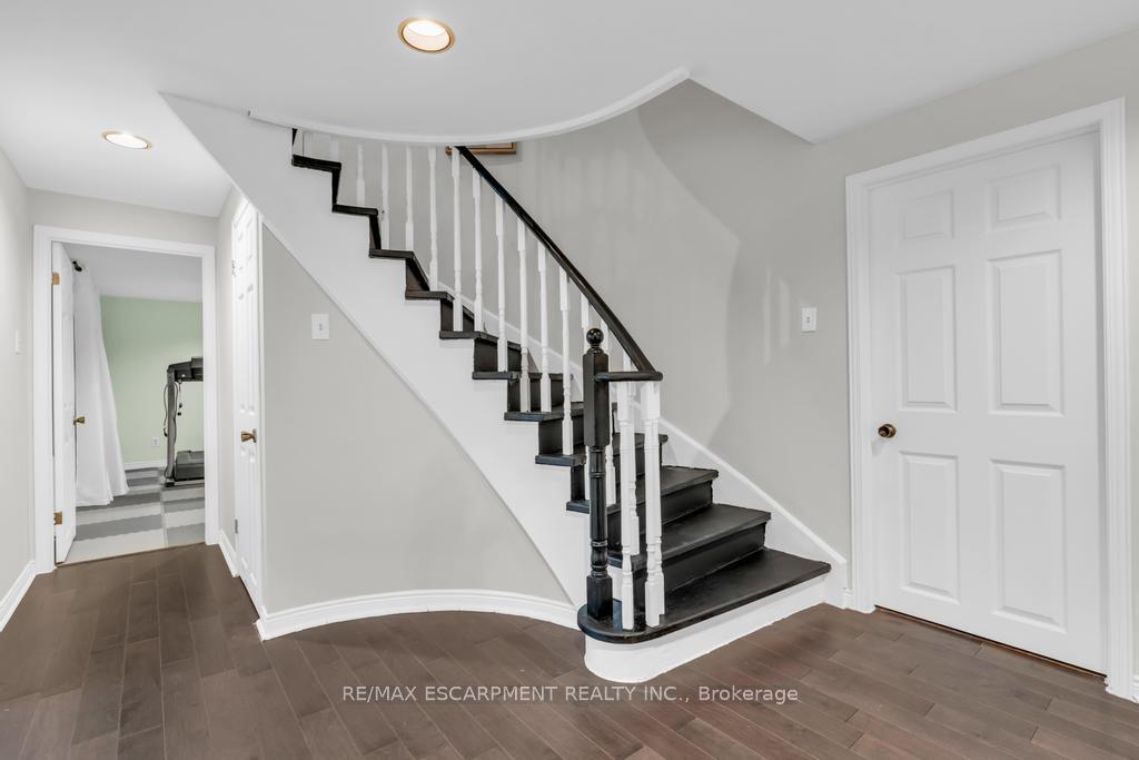 Photo 32 of 15 Deer Valley Drive, Caledon, Bolton West — HOMEH