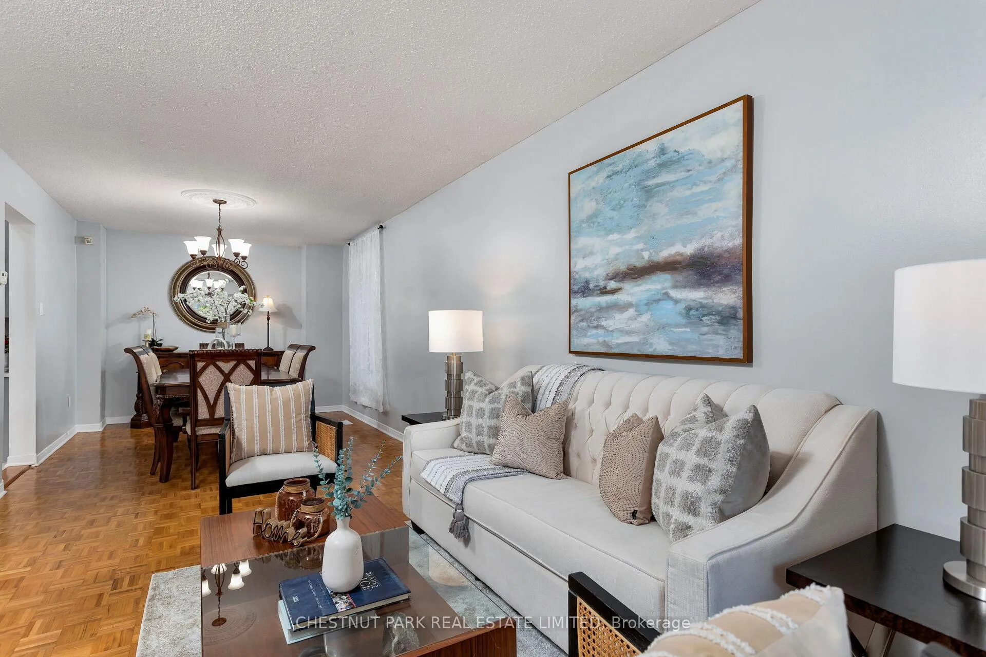 Photo 7 of 138 Largo Crescent, Vaughan, Maple — HOMEH