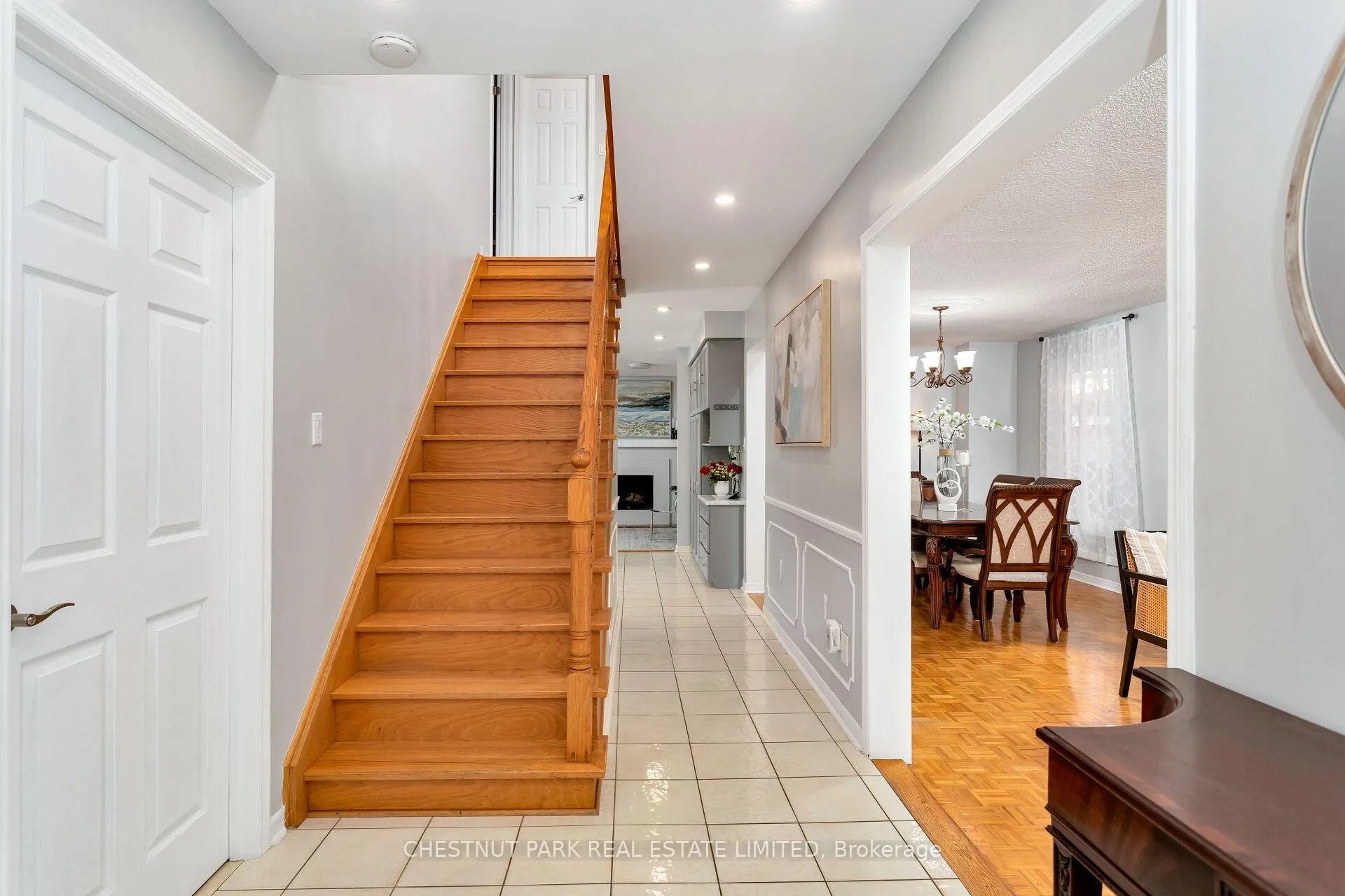 Photo 17 of 138 Largo Crescent, Vaughan, Maple — HOMEH