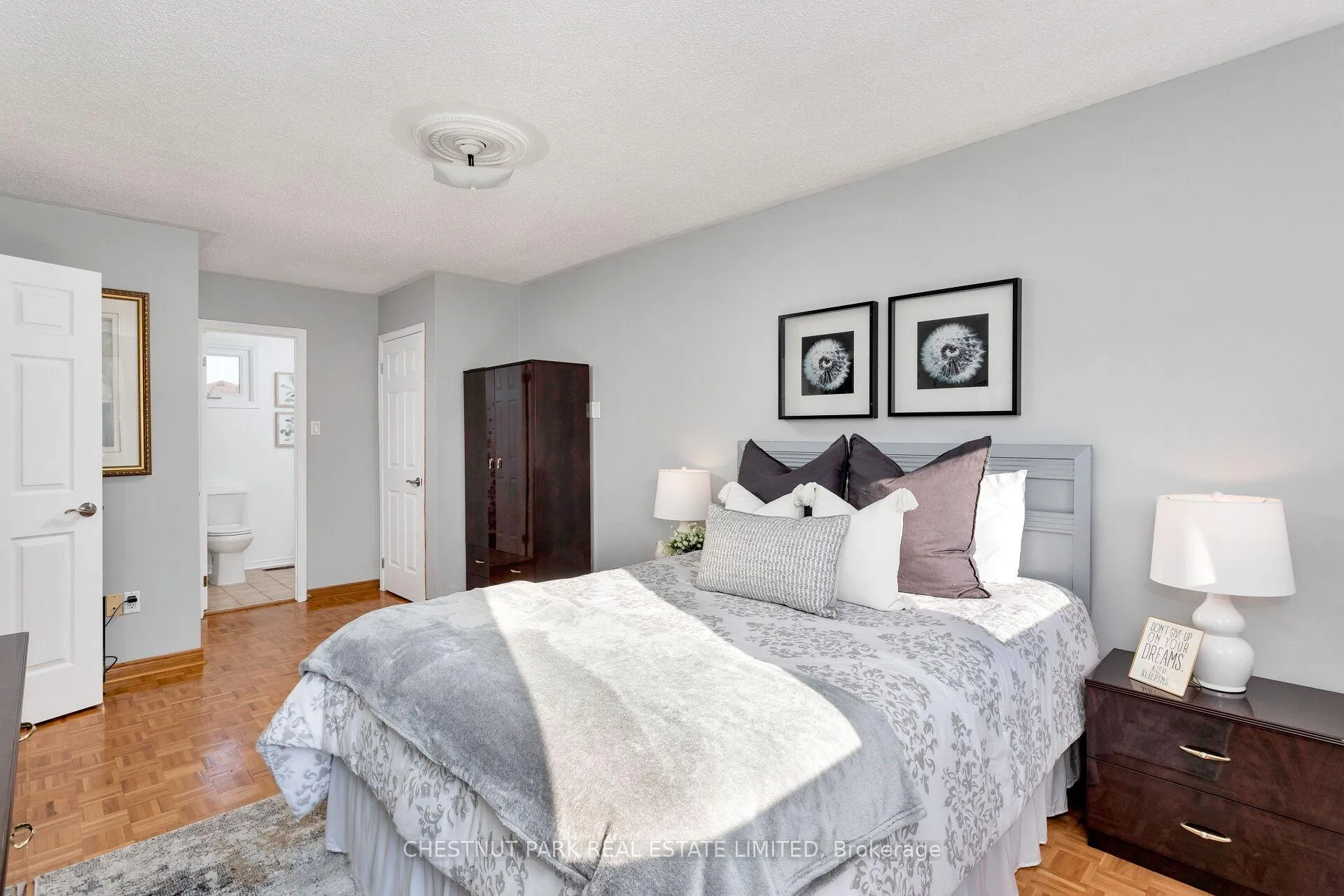 Photo 19 of 138 Largo Crescent, Vaughan, Maple — HOMEH