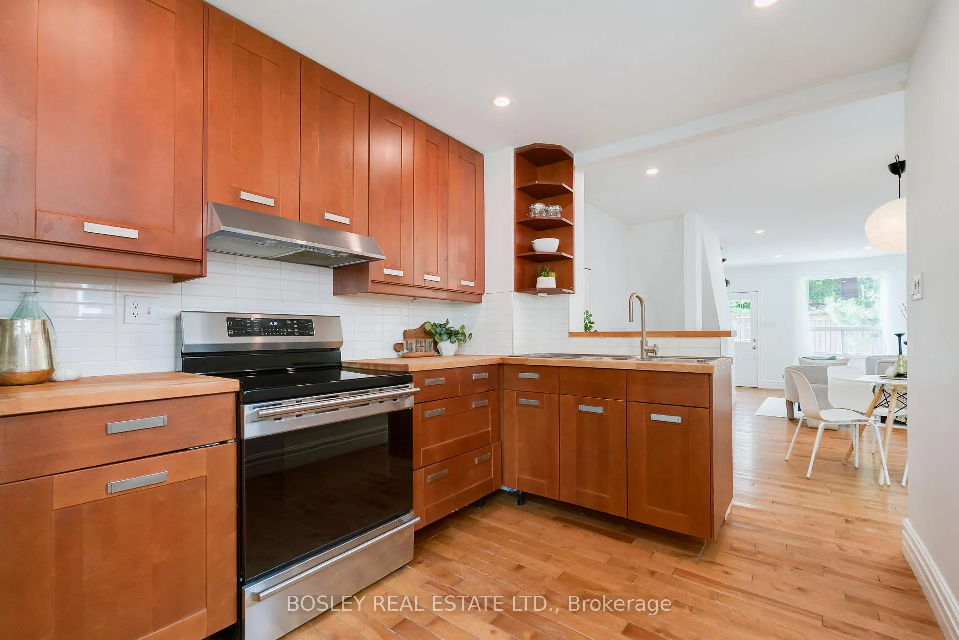 Photo 10 of 1057 Craven Road, Toronto, Greenwood-Coxwell — HOMEH