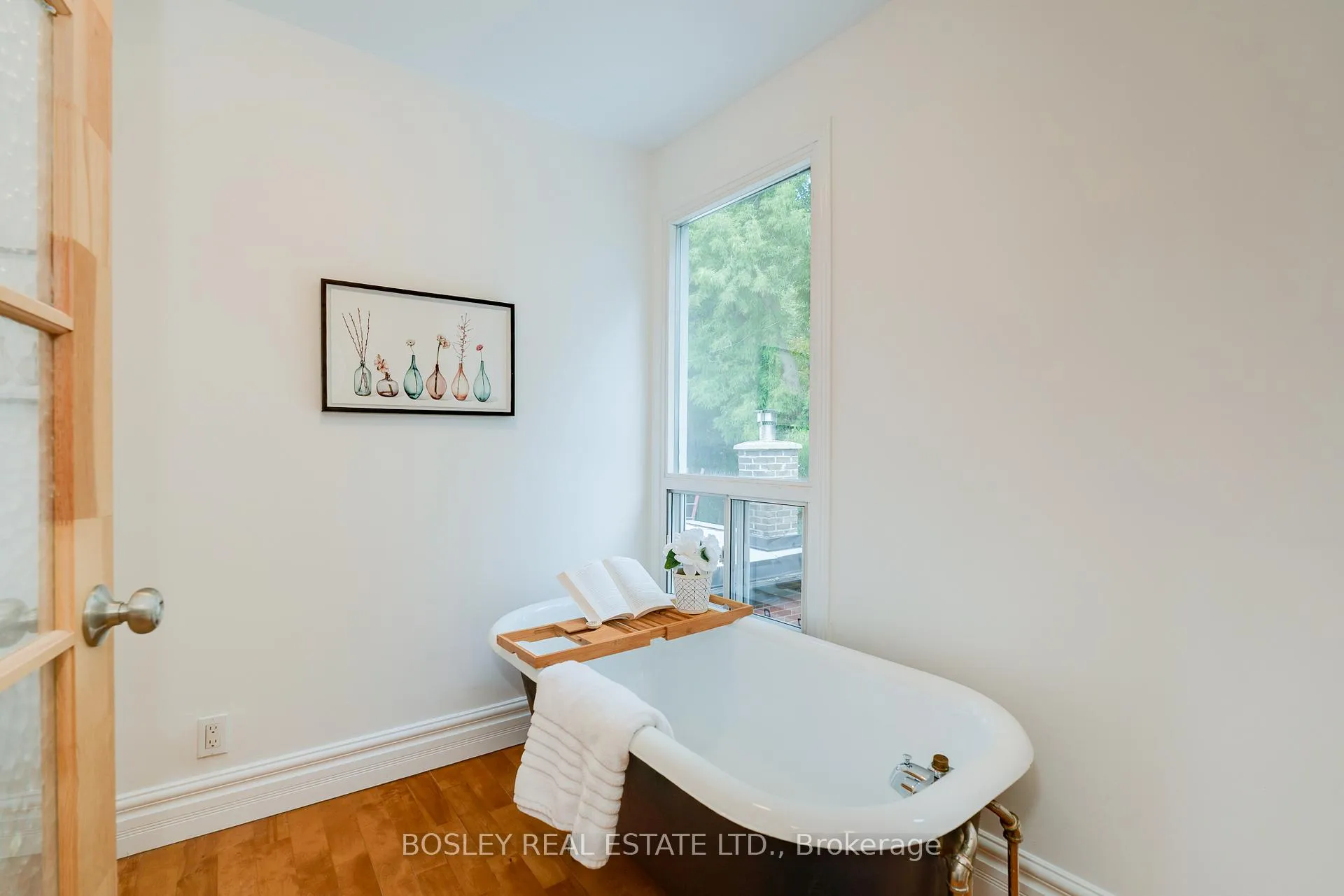 Photo 21 of 1057 Craven Road, Toronto, Greenwood-Coxwell — HOMEH