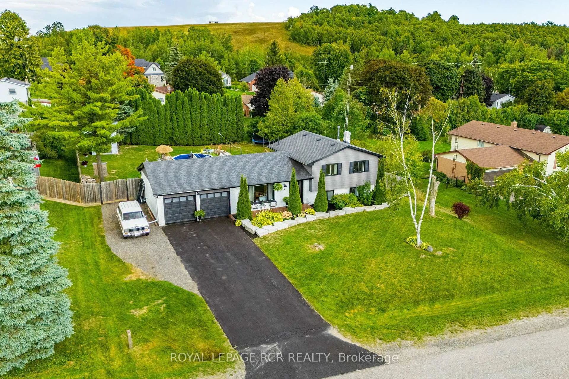 Photo 2 of 9 Ianson Drive, Scugog, Rural Scugog — HOMEH