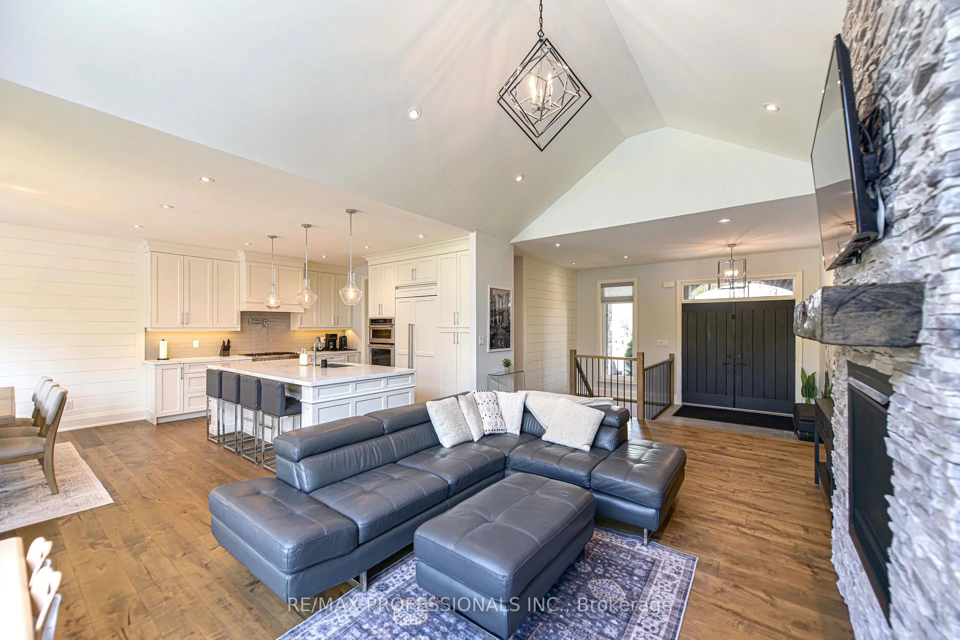 Photo 14 of 21 Boothby Crescent, Springwater, Snow Valley — HOMEH