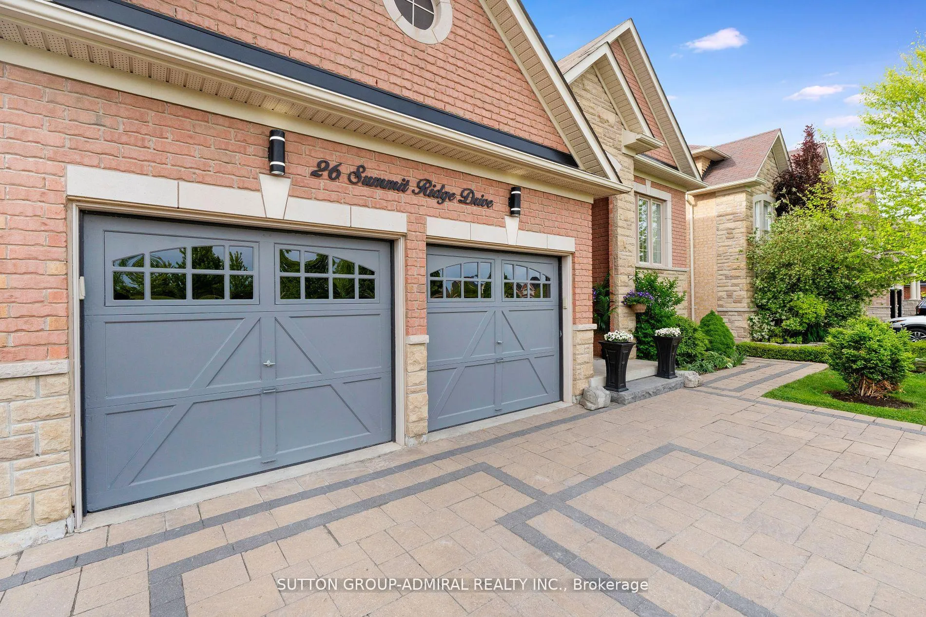 Photo 3 of 26 Summit Ridge Drive, King, Schomberg — HOMEH