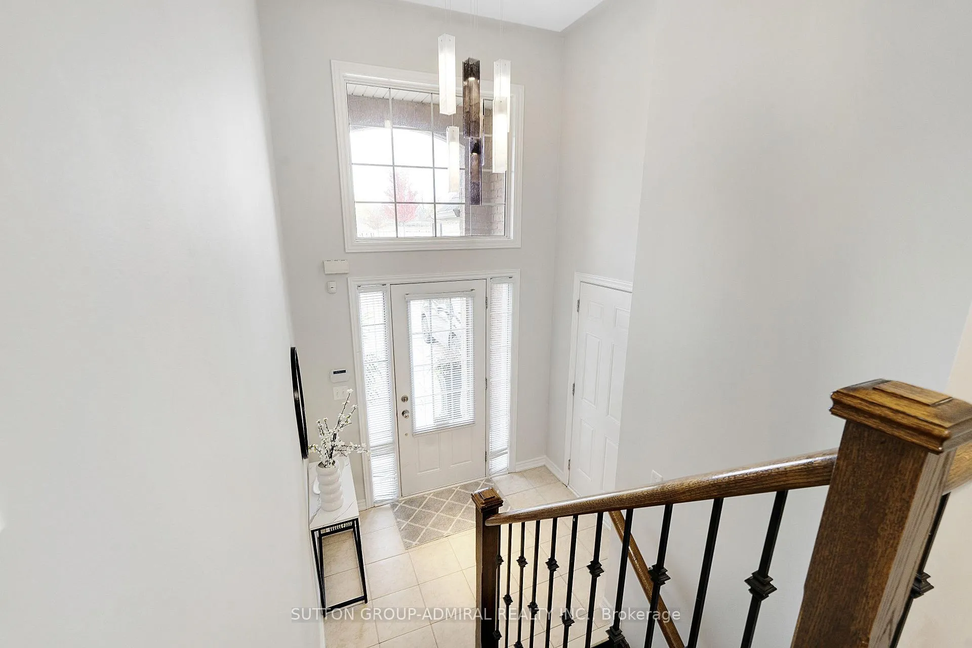 Photo 7 of 26 Summit Ridge Drive, King, Schomberg — HOMEH