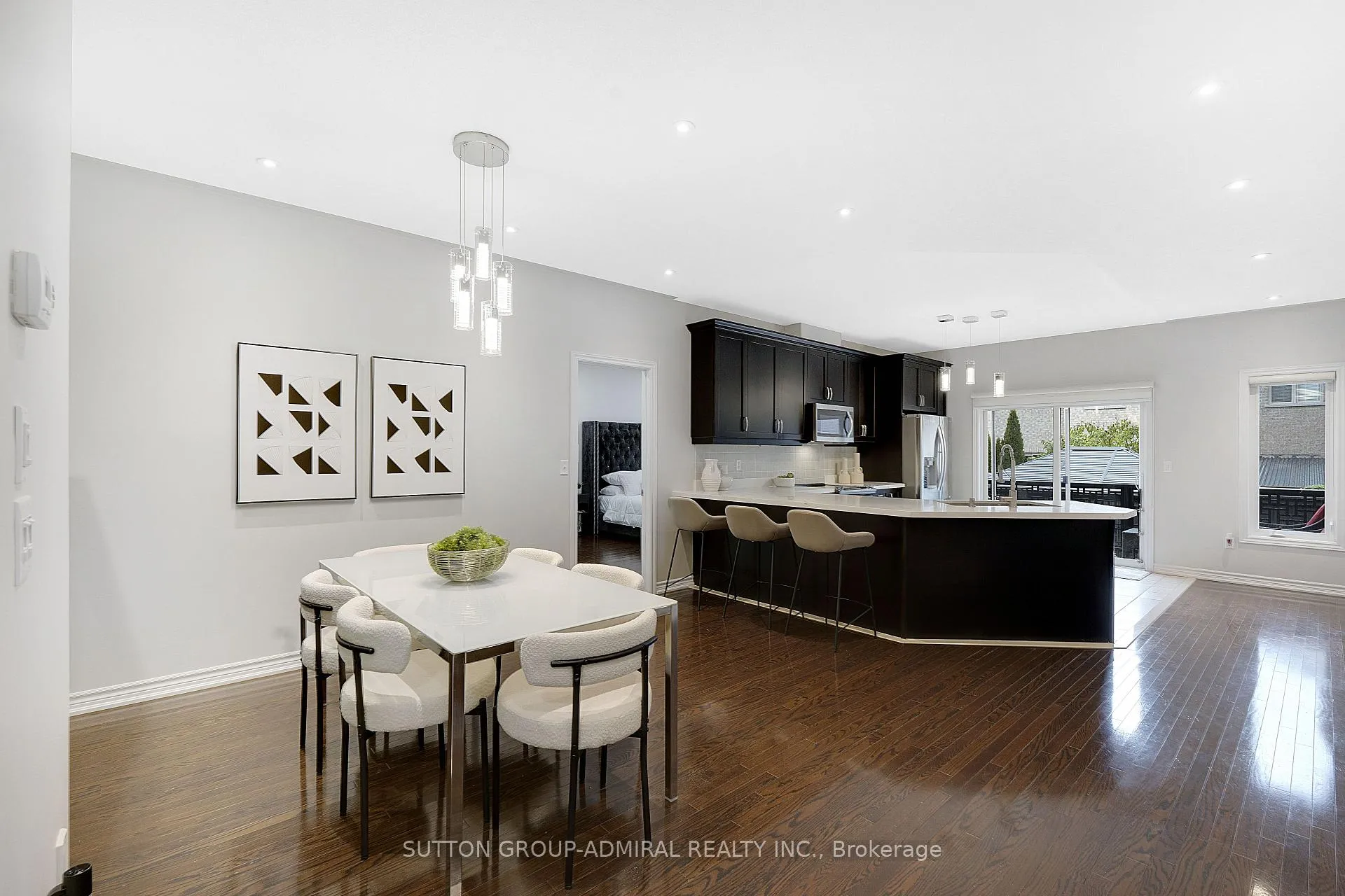 Photo 9 of 26 Summit Ridge Drive, King, Schomberg — HOMEH