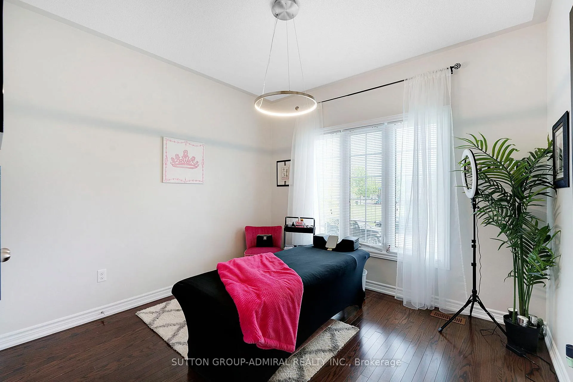 Photo 24 of 26 Summit Ridge Drive, King, Schomberg — HOMEH