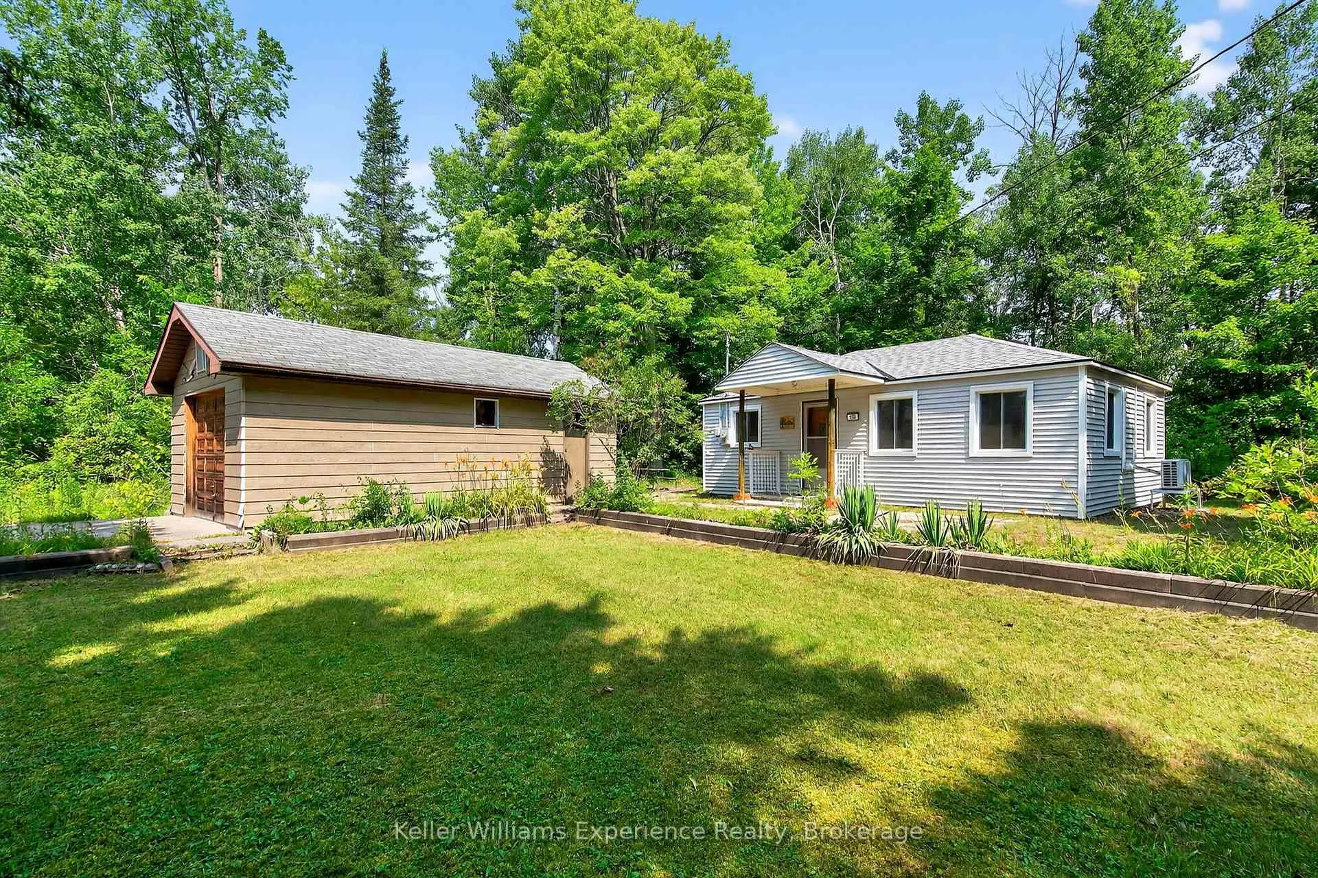 Photo 3 of 180&184 Silver Birch Crescent, Tay, Port McNicoll — HOMEH