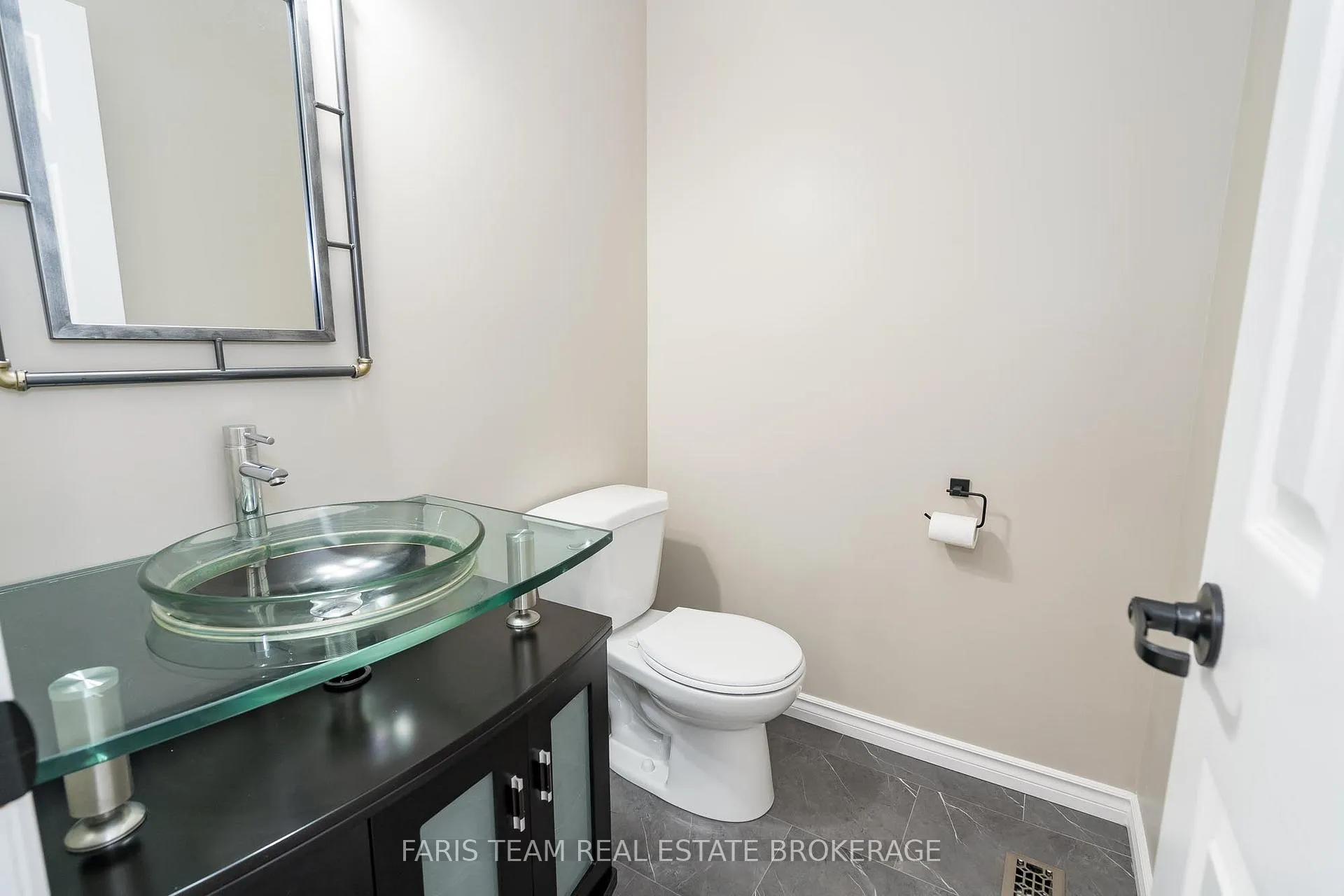 Photo 9 of 76 Marshall Street, Barrie, Allandale Heights — HOMEH