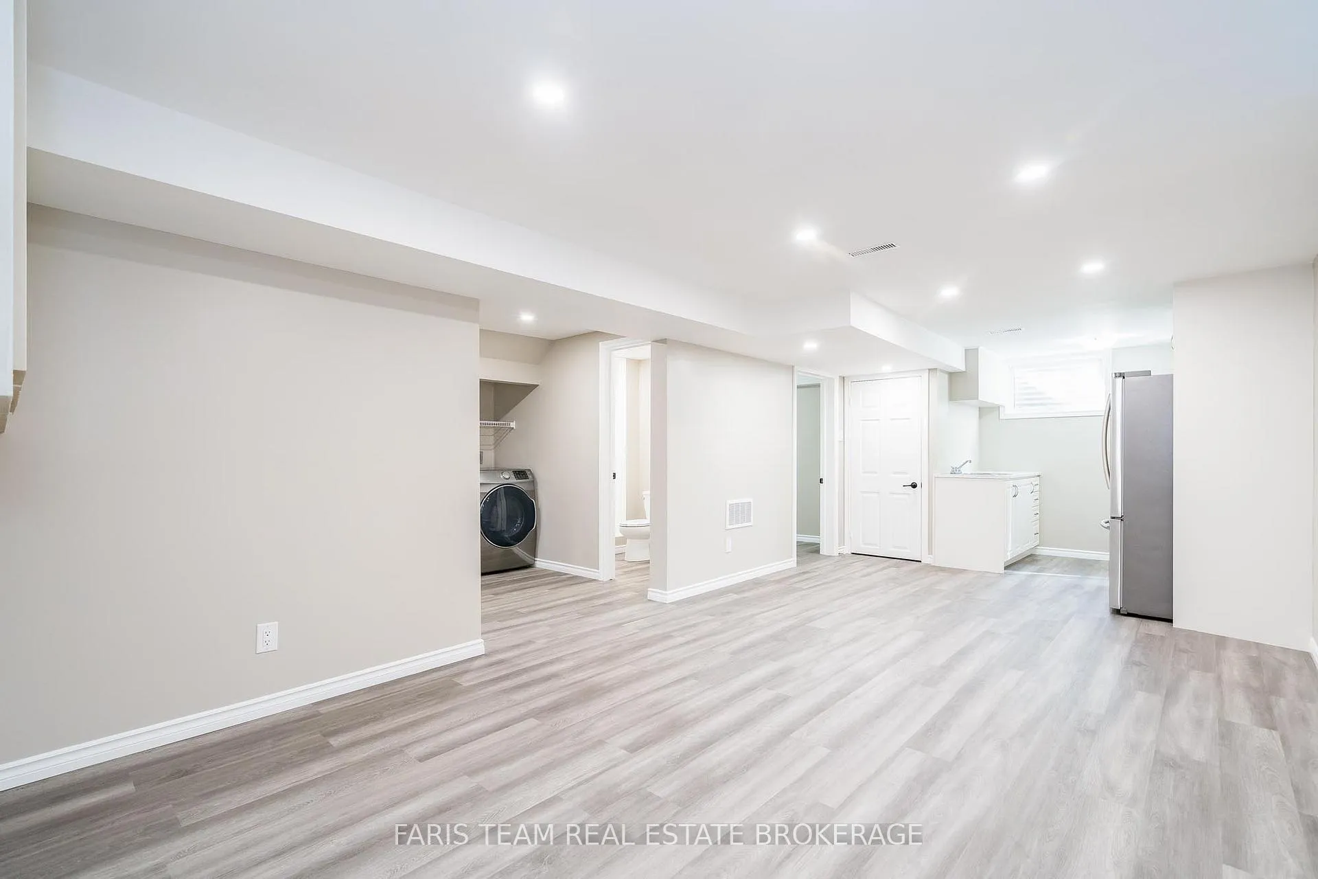 Photo 17 of 76 Marshall Street, Barrie, Allandale Heights — HOMEH