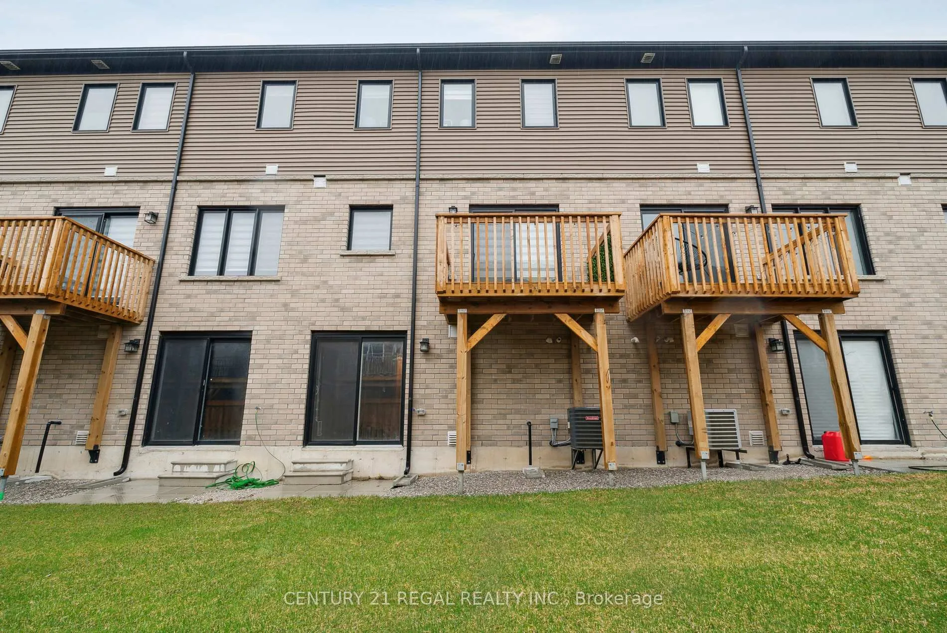 Photo 14 of 24 Wheatfield Road, Barrie, Rural Barrie Southeast — HOMEH