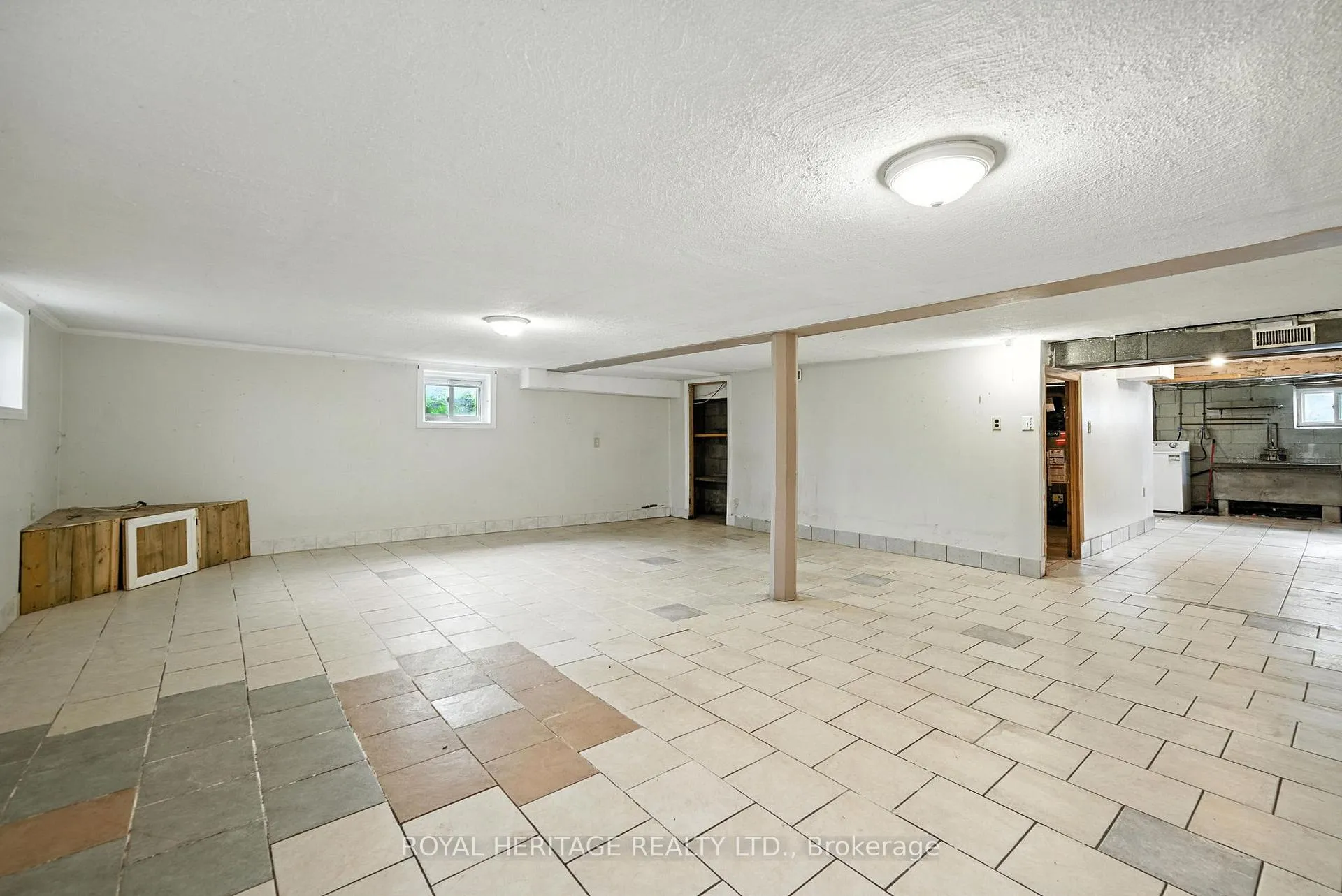 Photo 9 of 1595 Taunton Road, Clarington, Rural Clarington — HOMEH