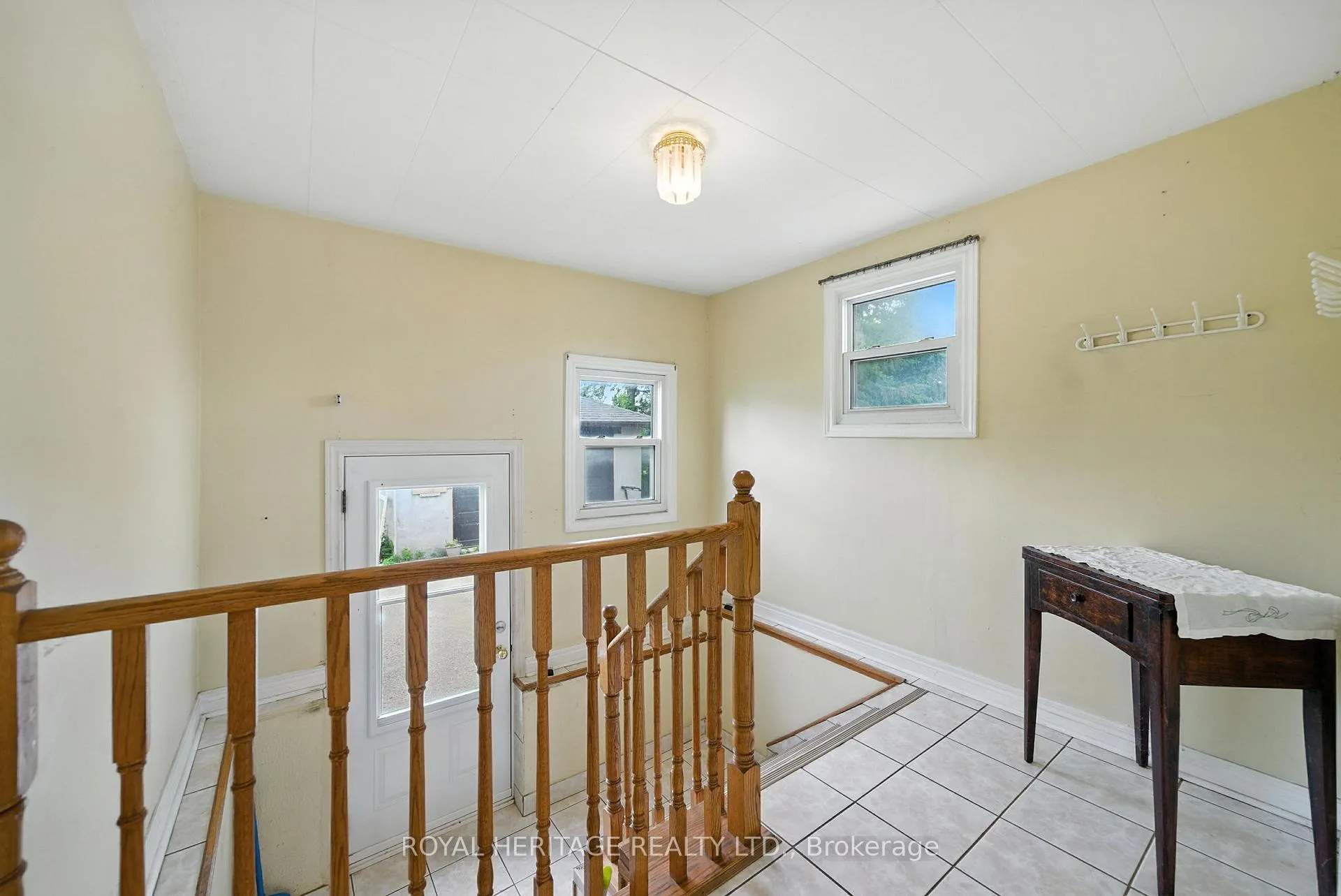 Photo 10 of 1595 Taunton Road, Clarington, Rural Clarington — HOMEH