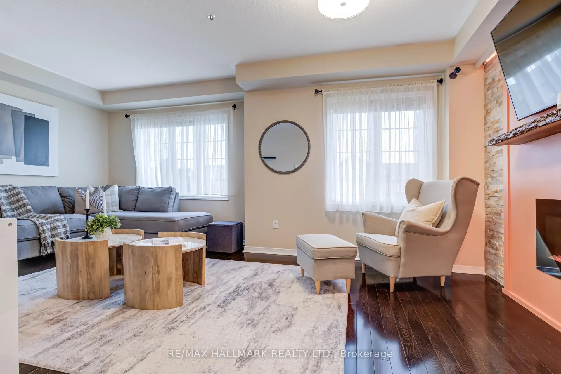 Photo 12 of 187 Hawkview Boulevard, Vaughan, Vellore Village — HOMEH