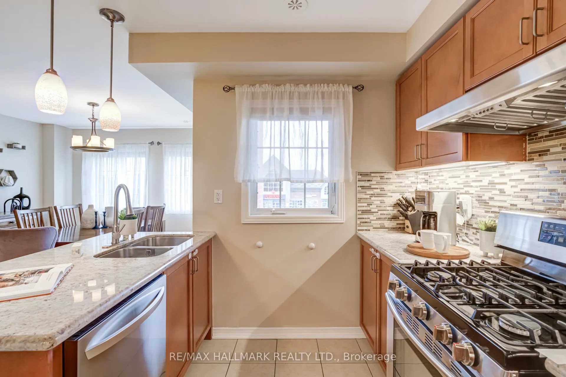 Photo 21 of 187 Hawkview Boulevard, Vaughan, Vellore Village — HOMEH