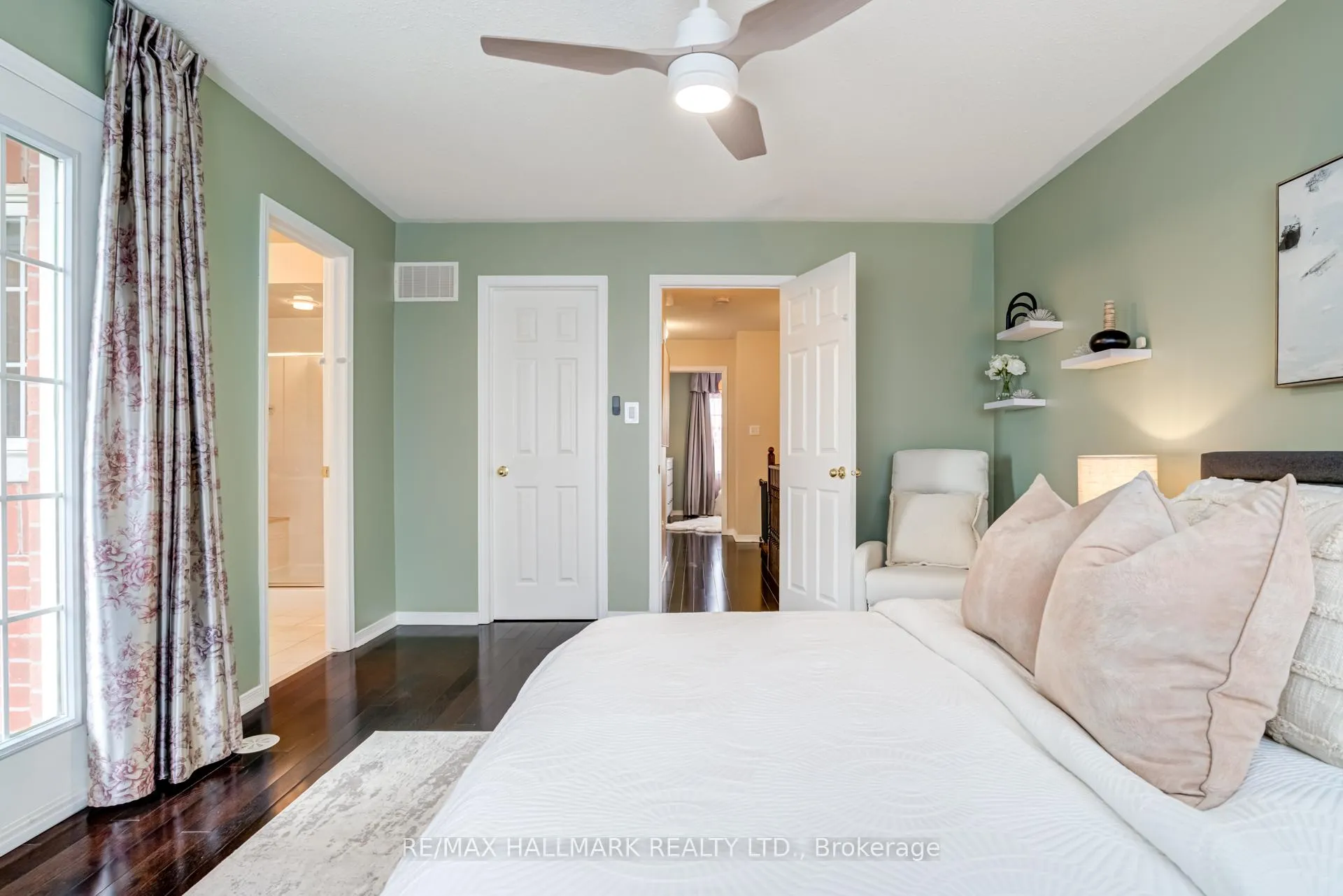 Photo 31 of 187 Hawkview Boulevard, Vaughan, Vellore Village — HOMEH