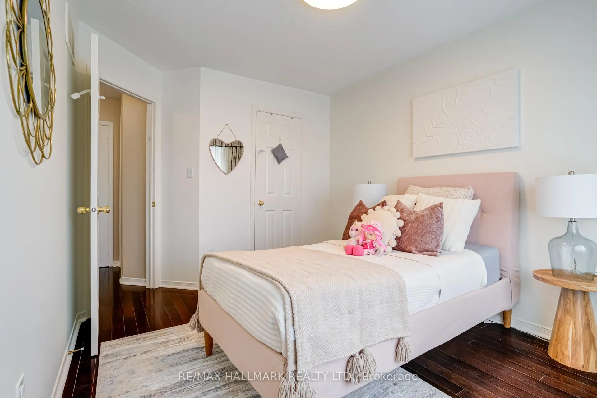 Photo 37 of 187 Hawkview Boulevard, Vaughan, Vellore Village — HOMEH