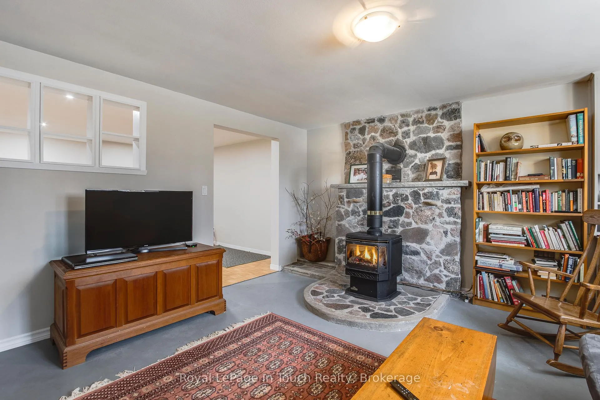 Photo 19 of 119 Silver Birch Drive, Tiny, Rural Tiny — HOMEH