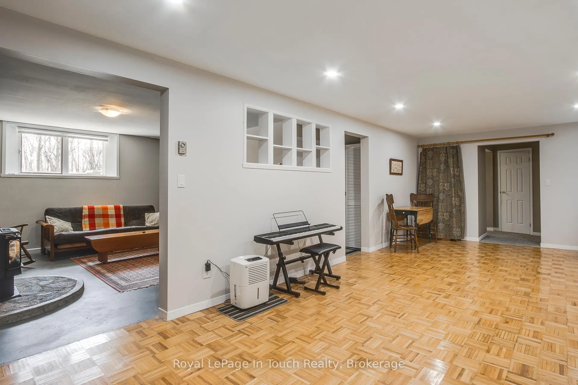 Photo 20 of 119 Silver Birch Drive, Tiny, Rural Tiny — HOMEH