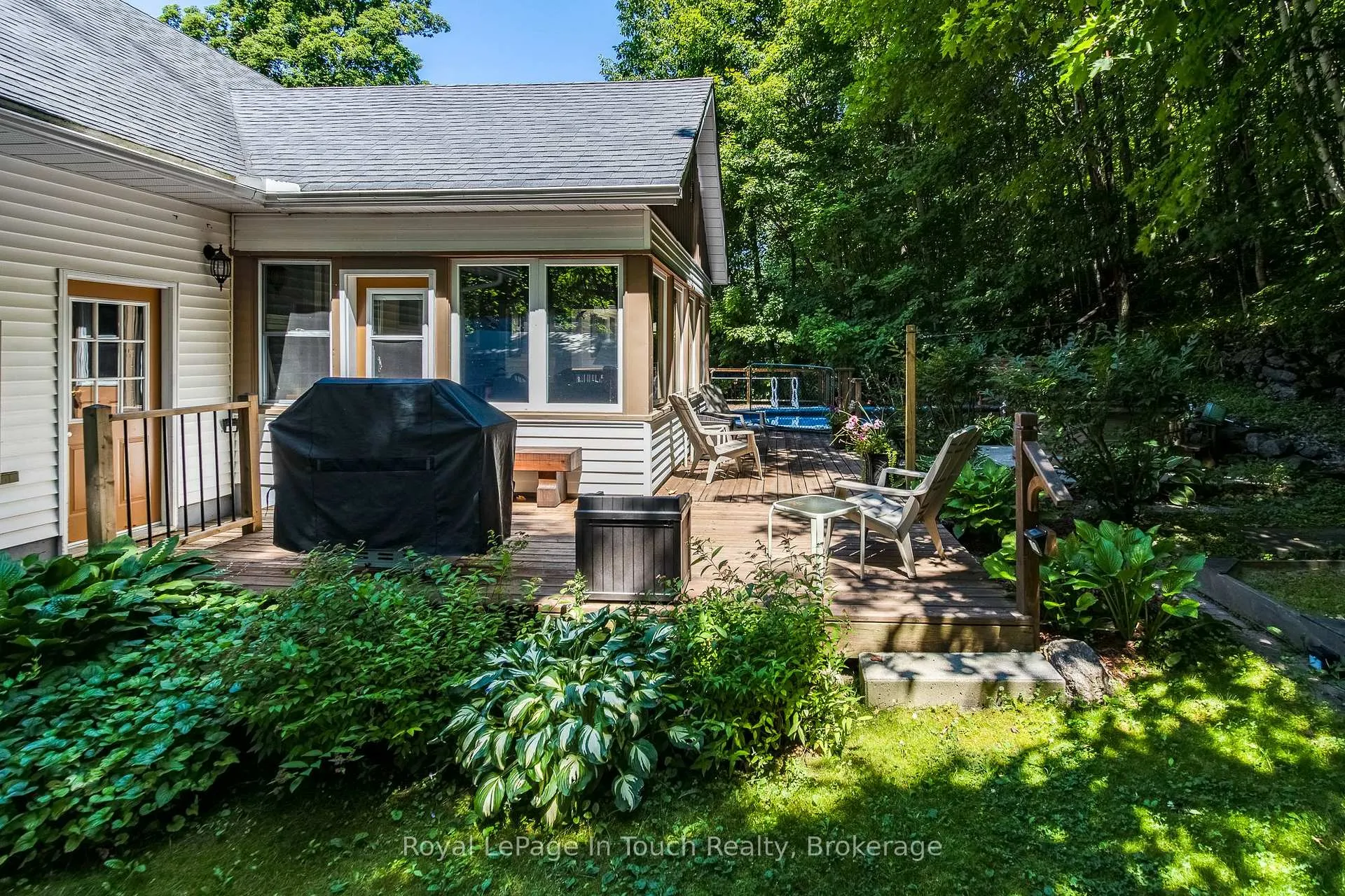 Photo 32 of 119 Silver Birch Drive, Tiny, Rural Tiny — HOMEH