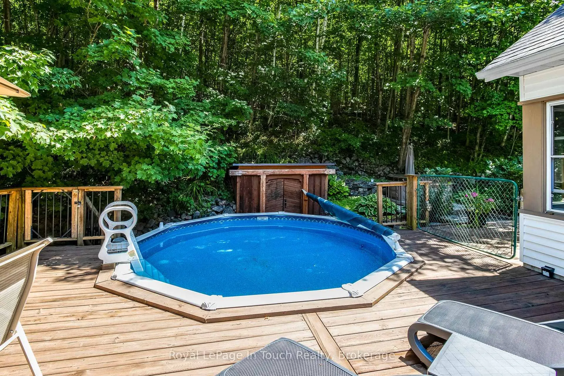Photo 37 of 119 Silver Birch Drive, Tiny, Rural Tiny — HOMEH