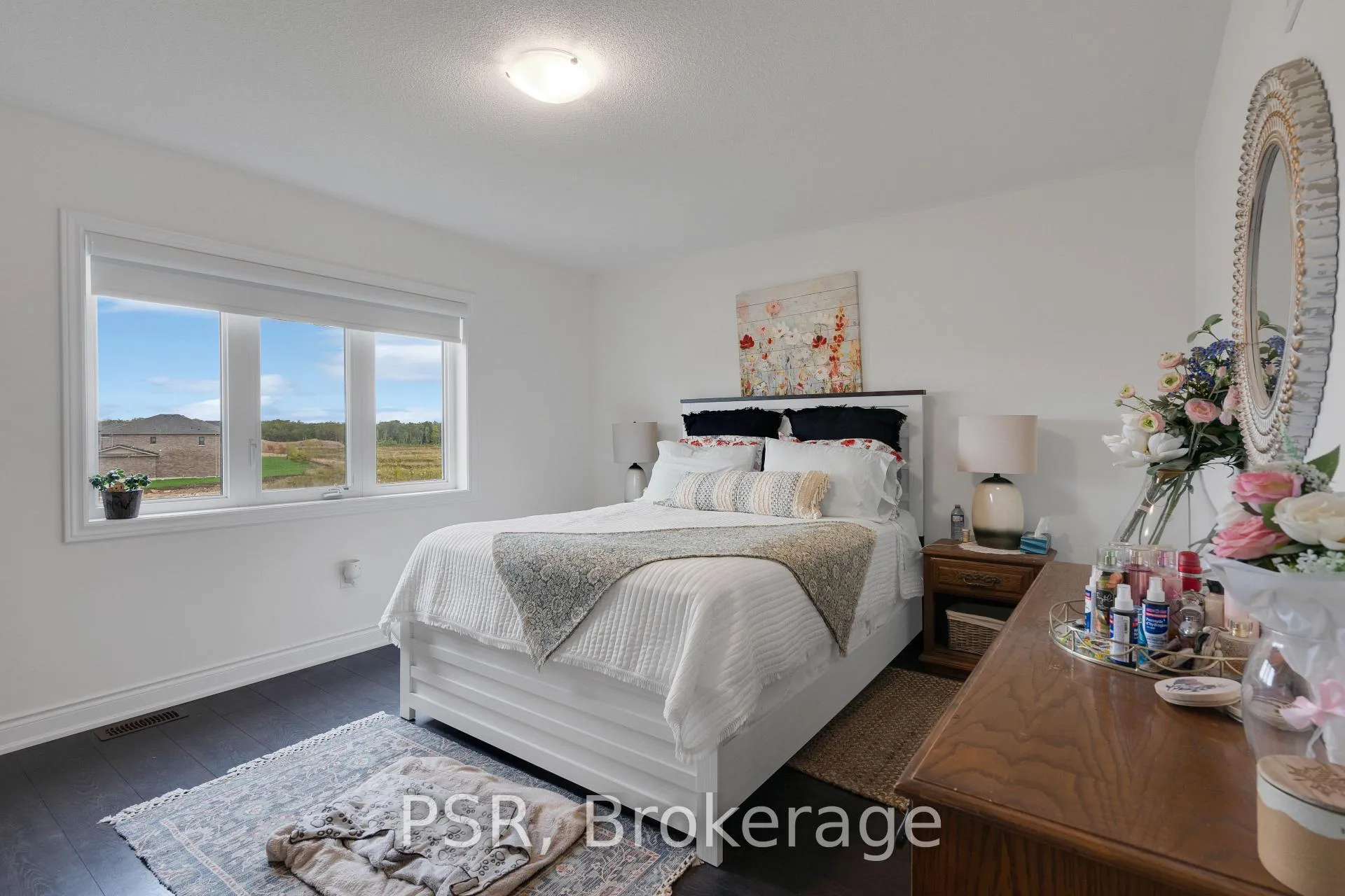 Photo 21 of 11 Stately Drive, Wasaga Beach — HOMEH