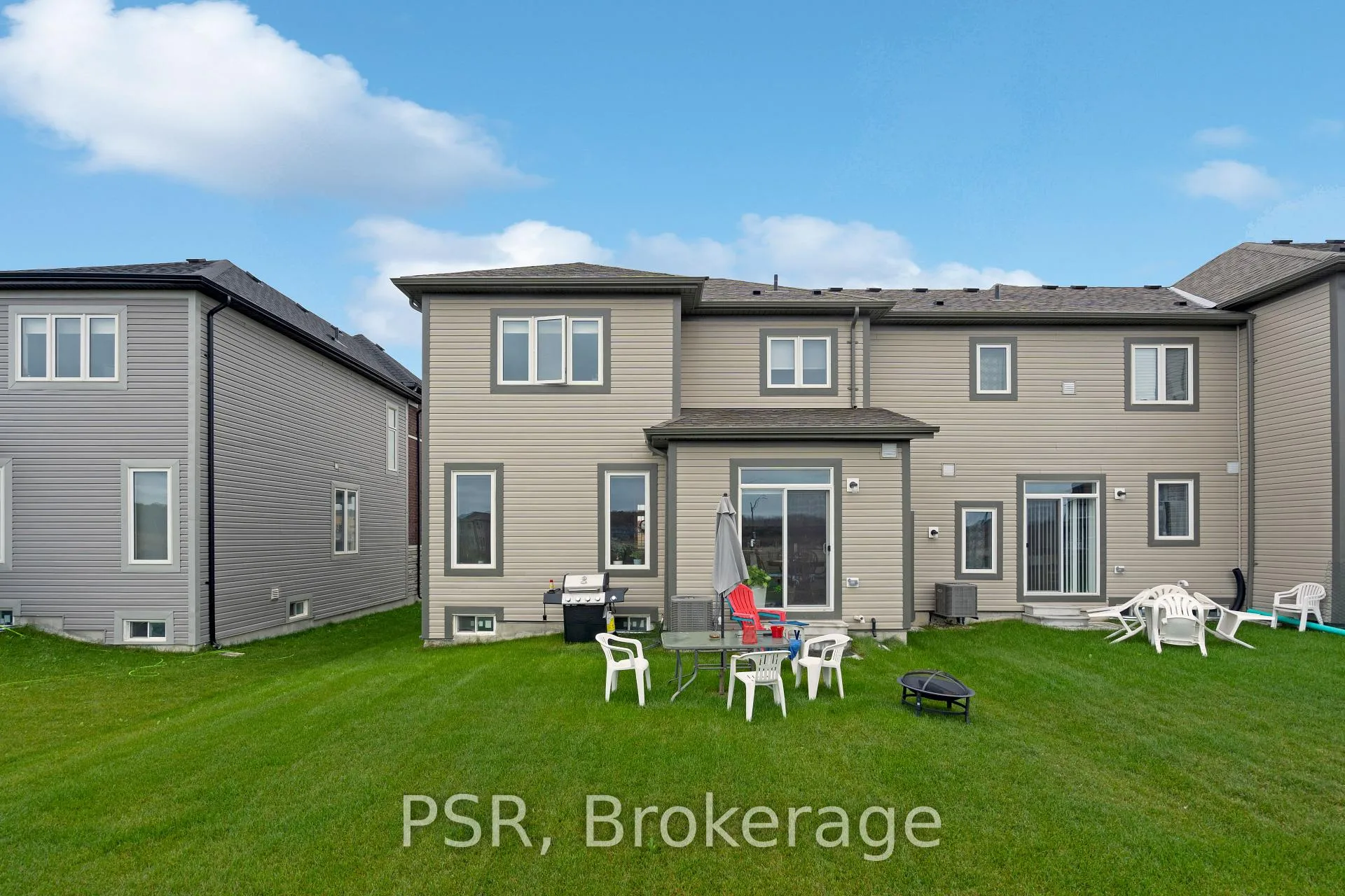 Photo 35 of 11 Stately Drive, Wasaga Beach — HOMEH