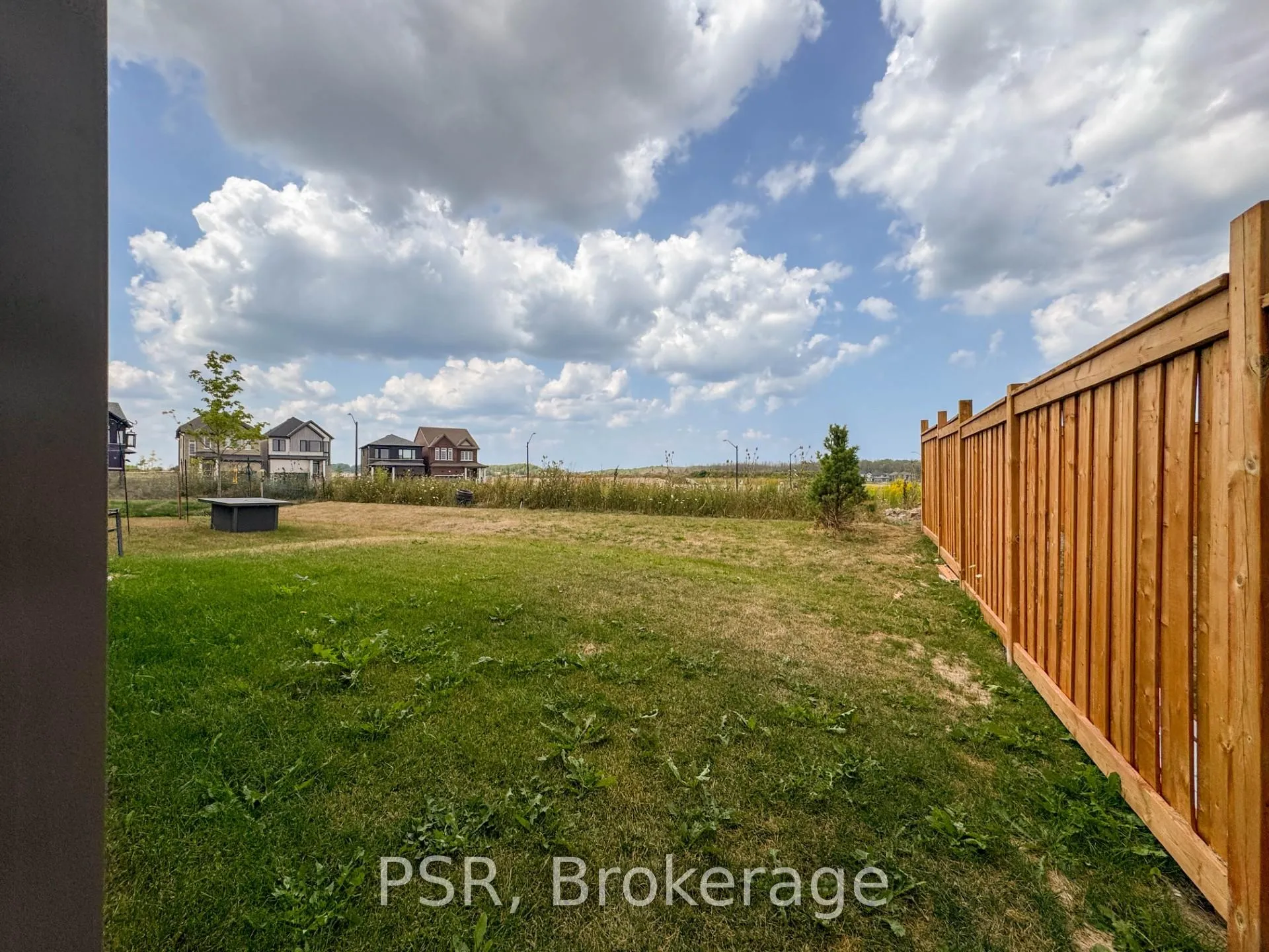 Photo 40 of 11 Stately Drive, Wasaga Beach — HOMEH