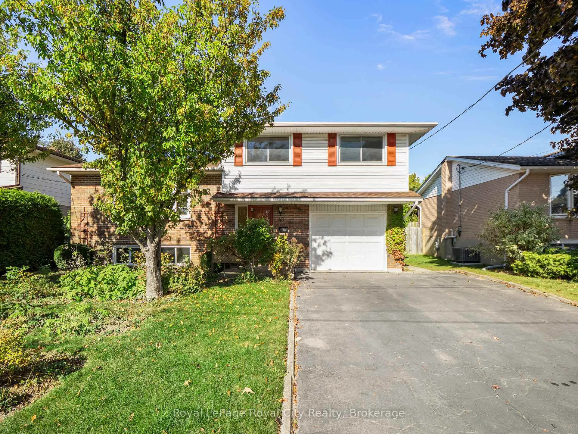 Photo 2 of 48 Glenbrook Drive, Guelph, Victoria North — HOMEH