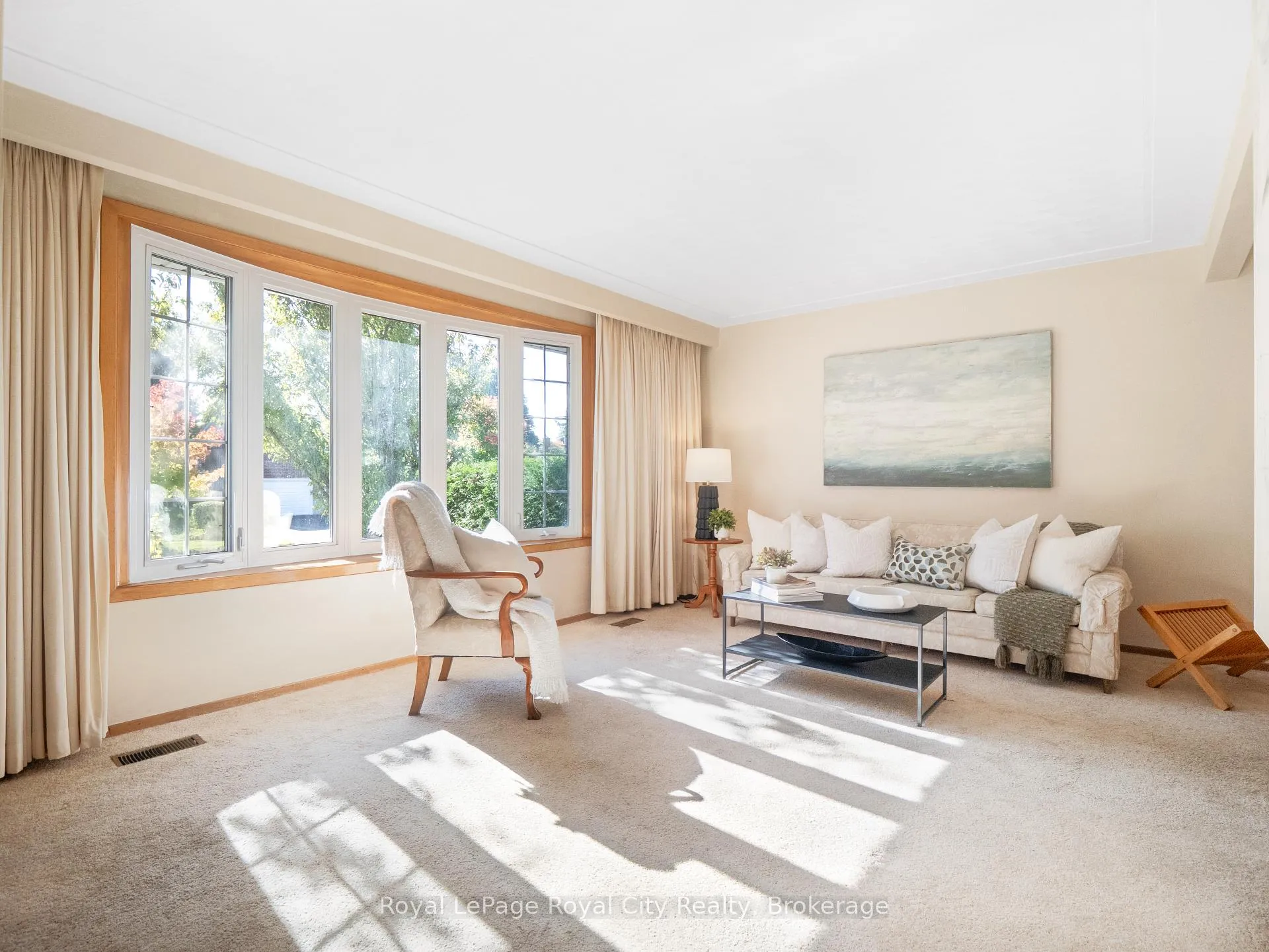 Photo 9 of 48 Glenbrook Drive, Guelph, Victoria North — HOMEH