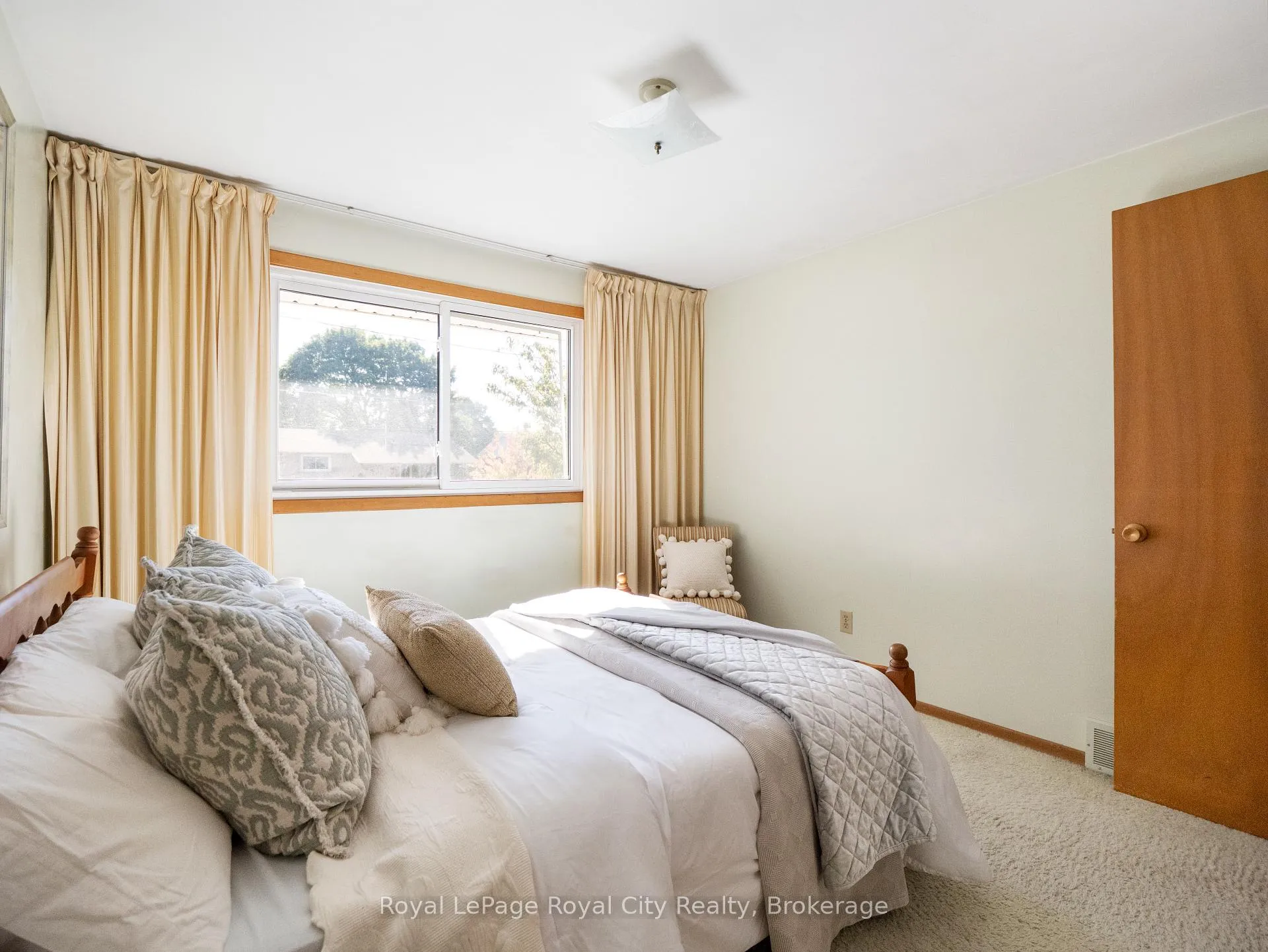 Photo 26 of 48 Glenbrook Drive, Guelph, Victoria North — HOMEH