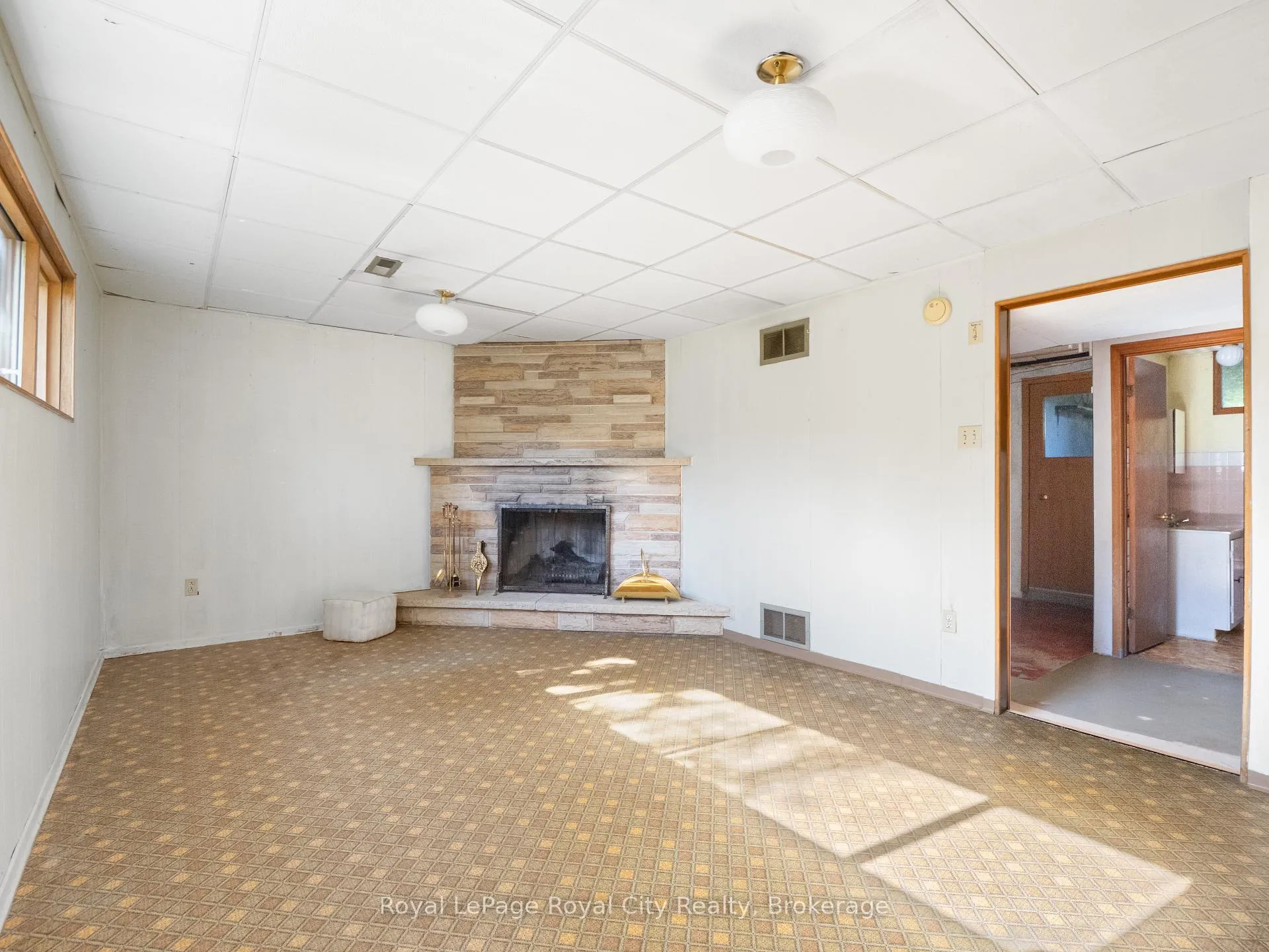 Photo 28 of 48 Glenbrook Drive, Guelph, Victoria North — HOMEH