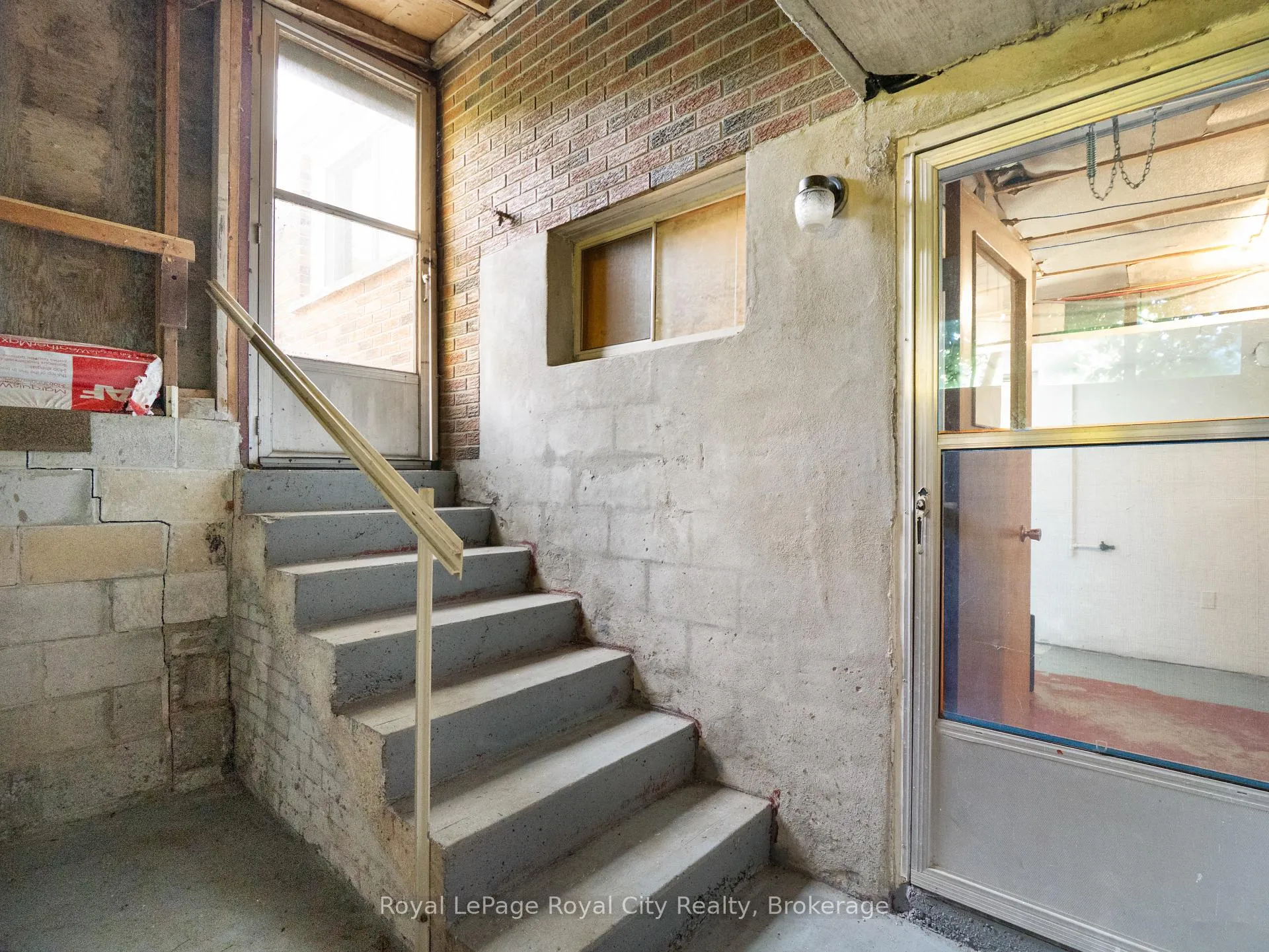 Photo 33 of 48 Glenbrook Drive, Guelph, Victoria North — HOMEH