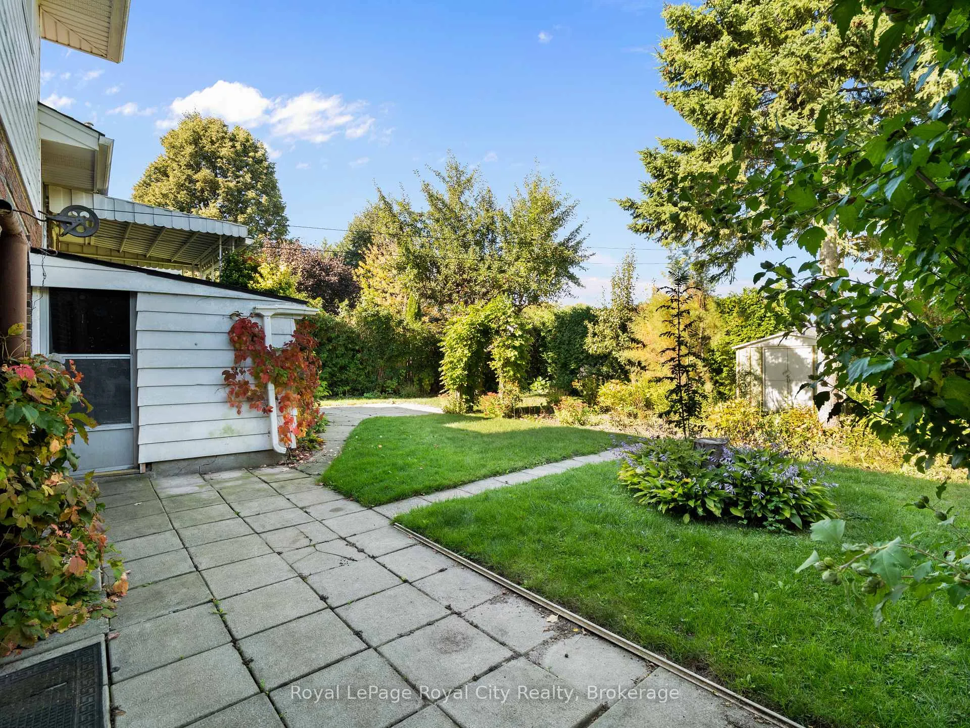 Photo 35 of 48 Glenbrook Drive, Guelph, Victoria North — HOMEH