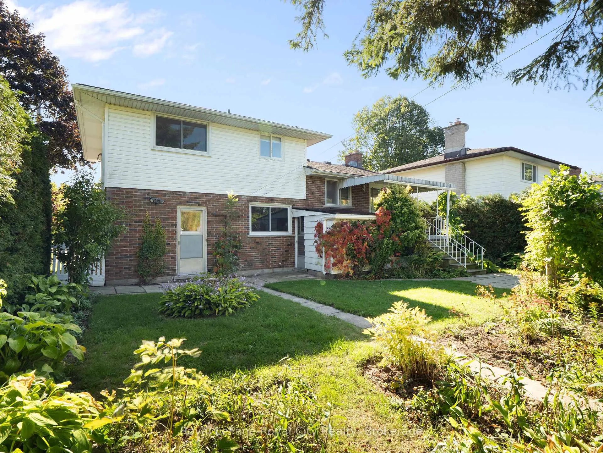 Photo 39 of 48 Glenbrook Drive, Guelph, Victoria North — HOMEH