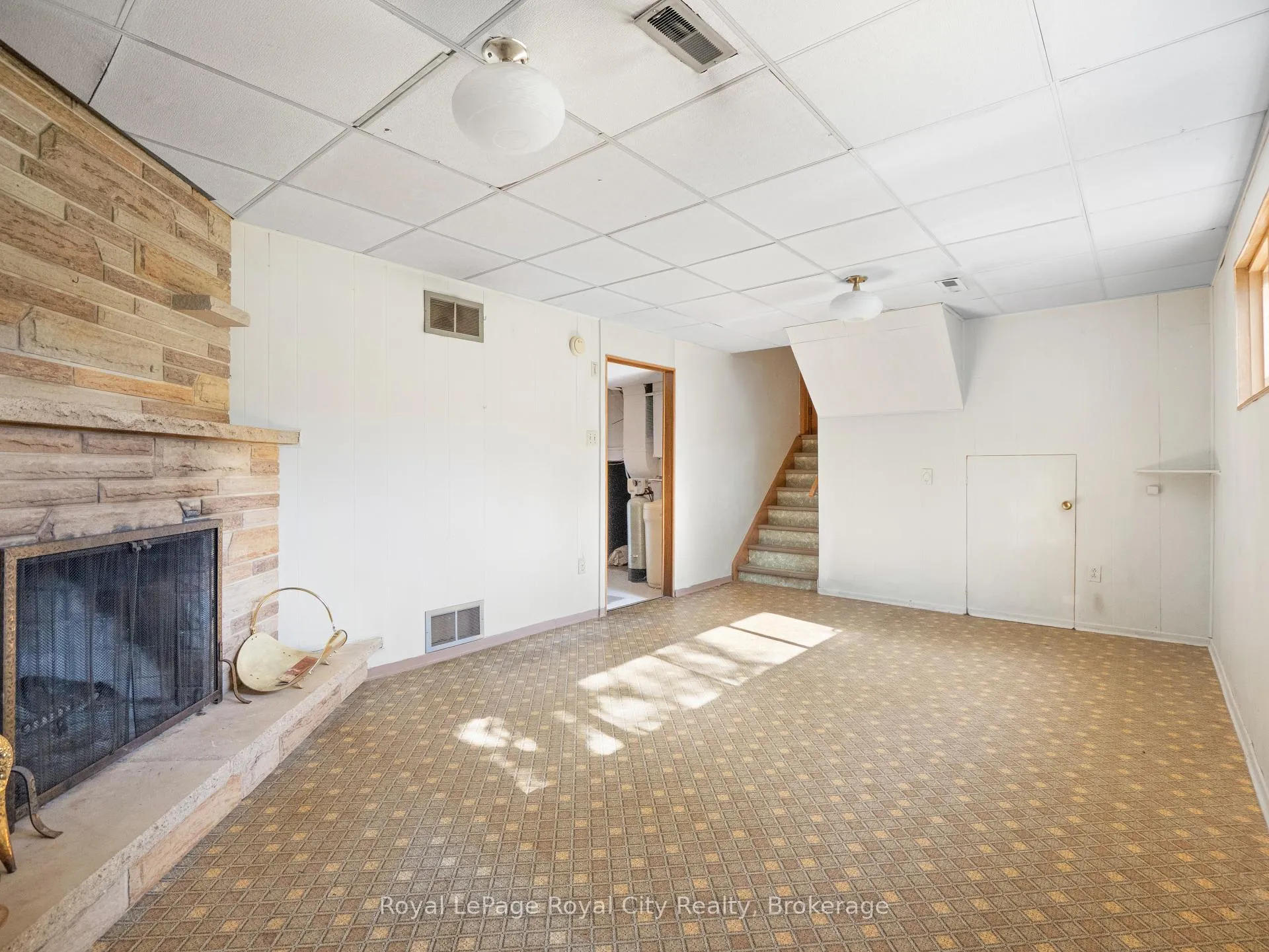 Photo 40 of 48 Glenbrook Drive, Guelph, Victoria North — HOMEH