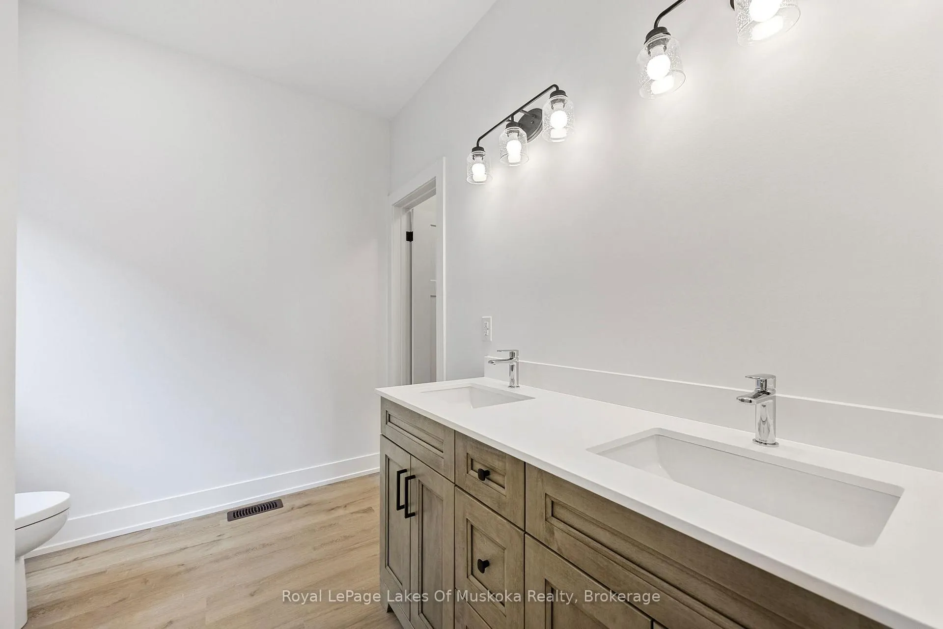 Photo 23 of 132 Brandon Avenue, Severn, Coldwater — HOMEH