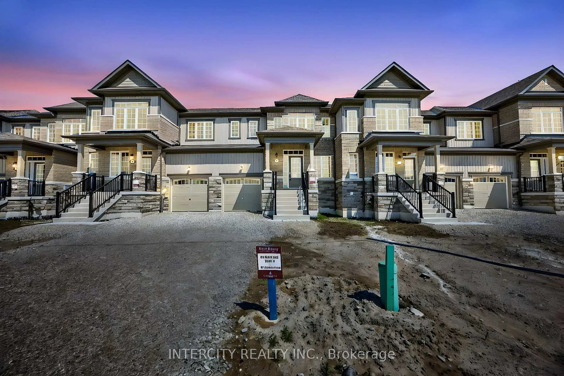 Photo 3 of 17 Avalon Drive, Wasaga Beach — HOMEH