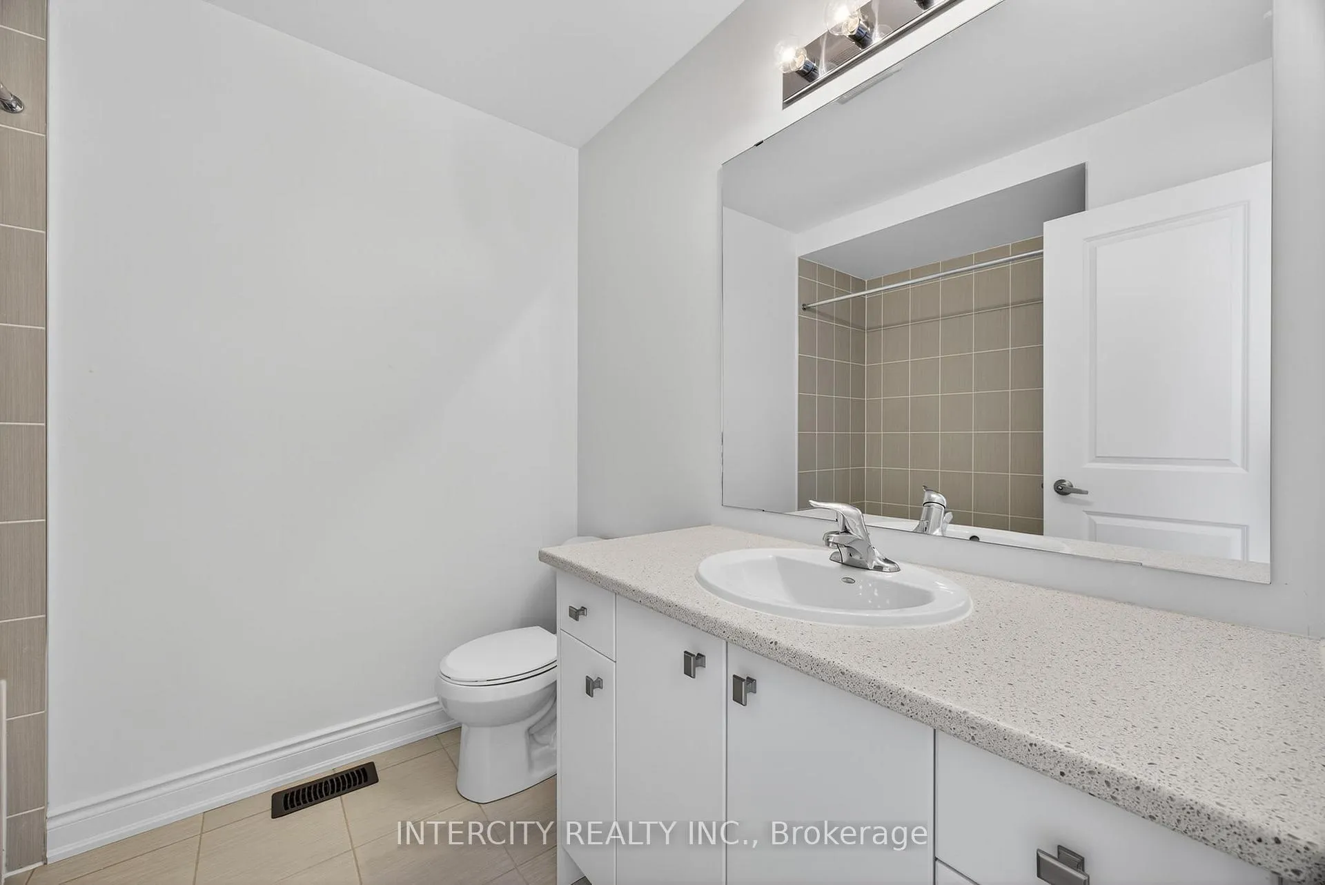 Photo 20 of 17 Avalon Drive, Wasaga Beach — HOMEH