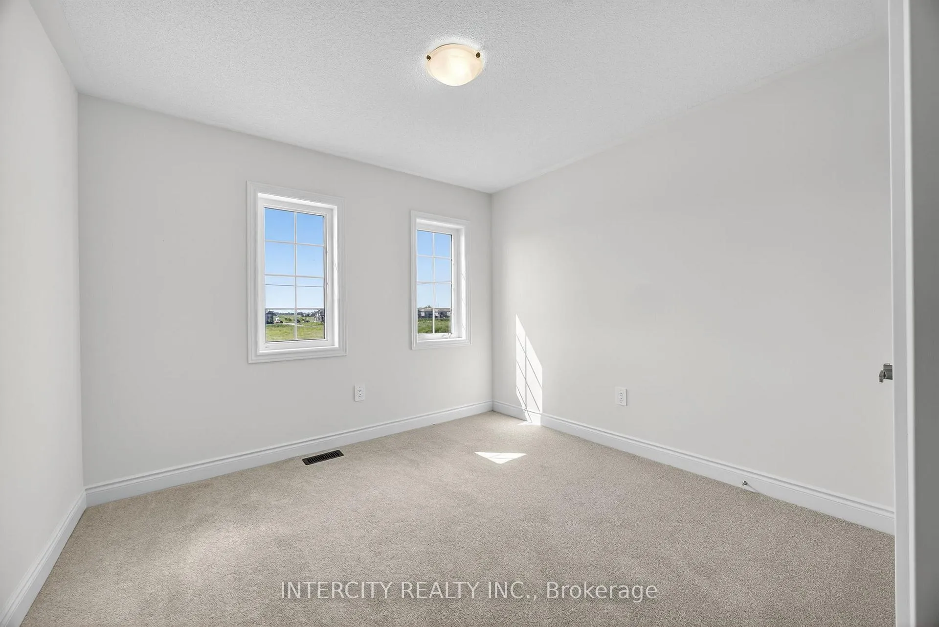 Photo 26 of 17 Avalon Drive, Wasaga Beach — HOMEH